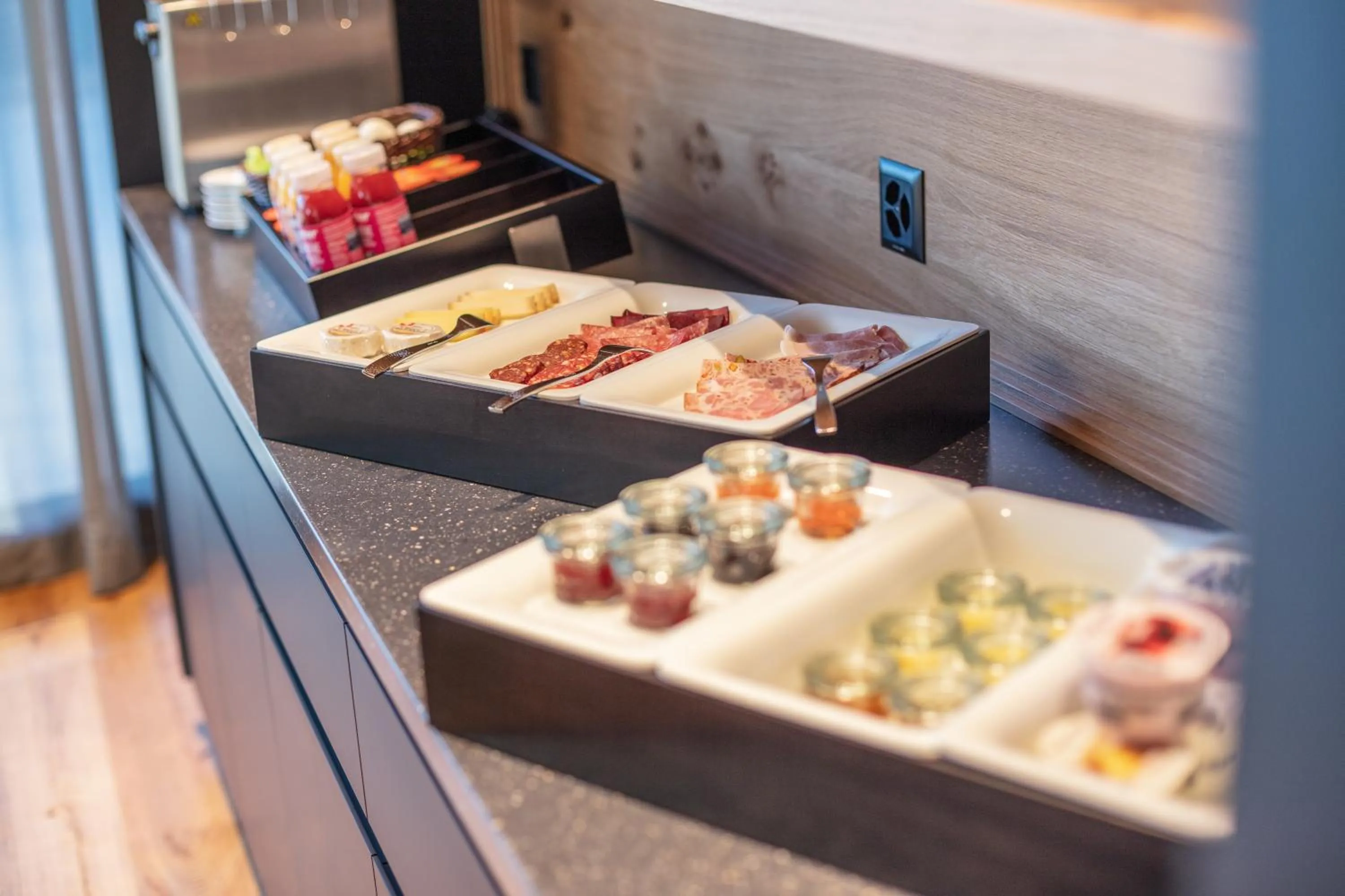 Breakfast in Macardo Premium B&B