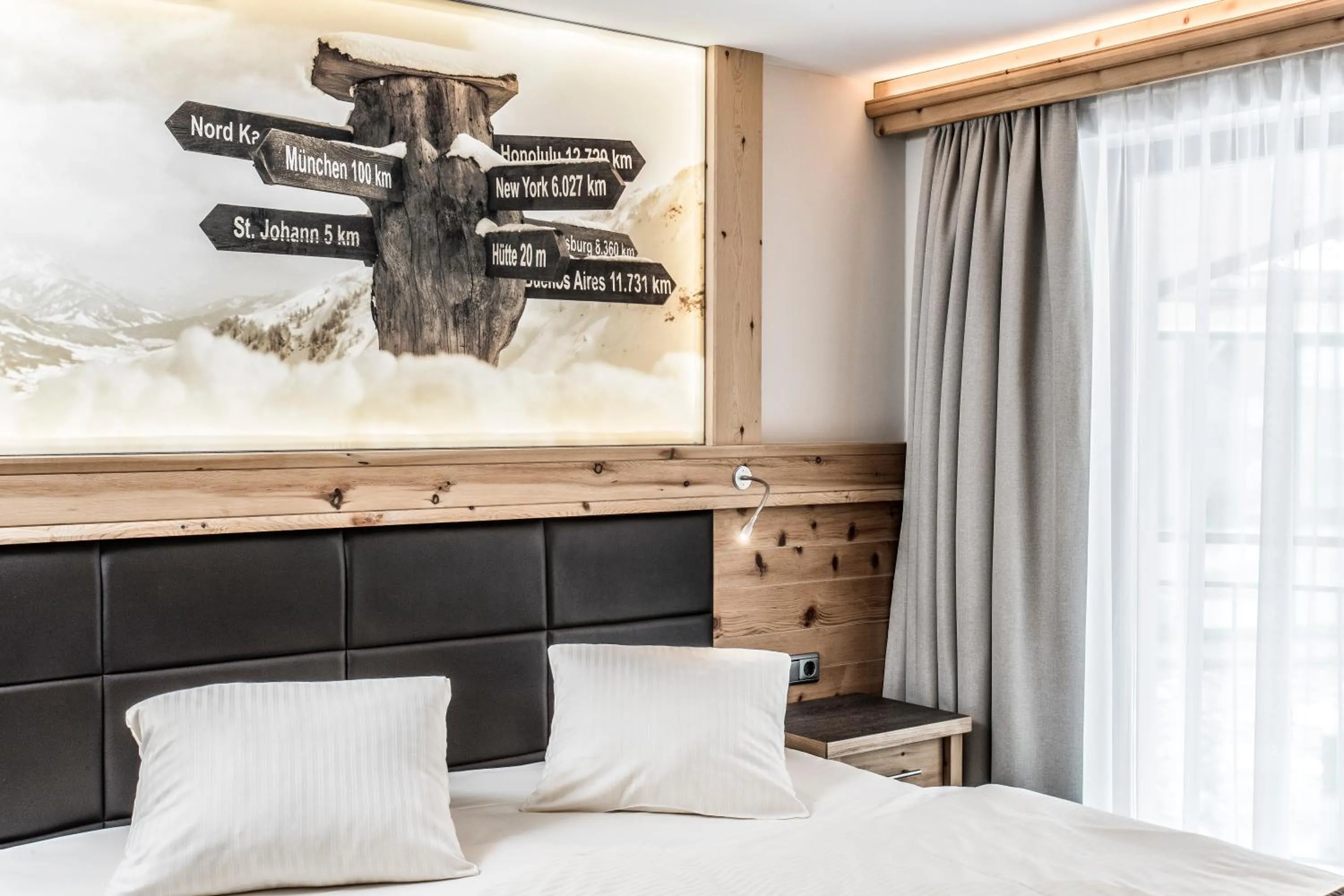 Bed in Hotel Elisabeth, 4 Sterne Superior