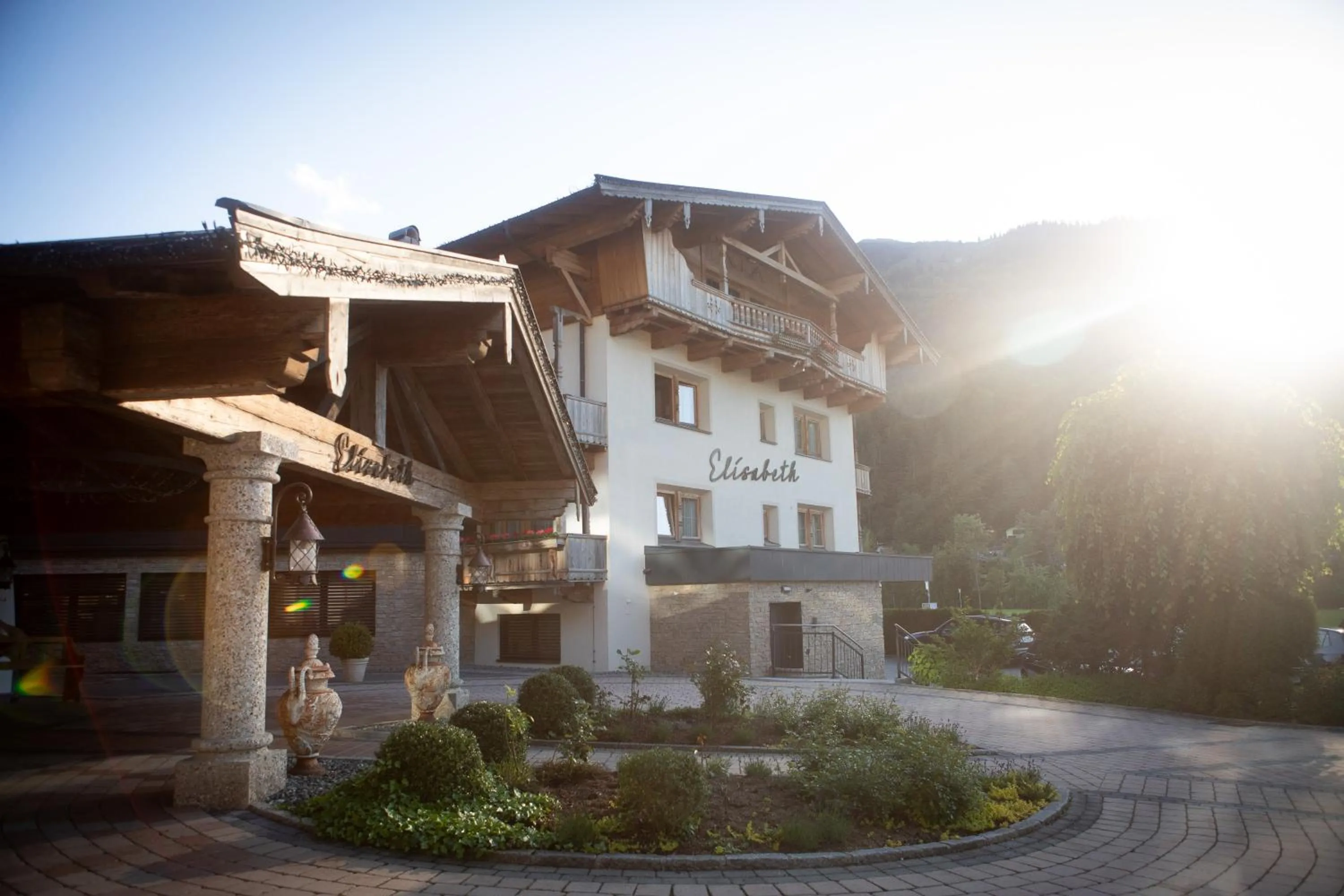 Property building in Hotel Elisabeth, 4 Sterne Superior