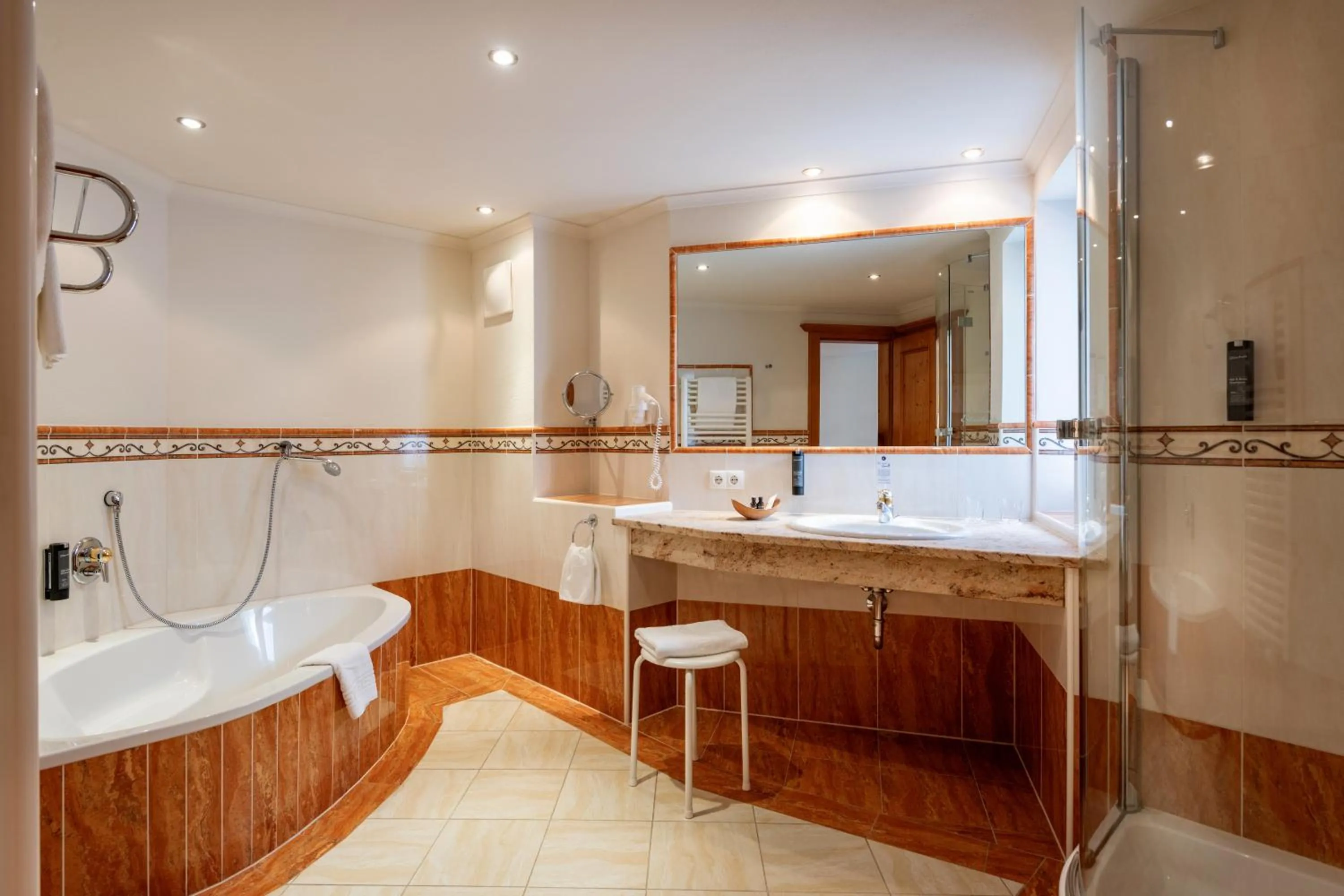 Bathroom in Hotel Elisabeth, 4 Sterne Superior