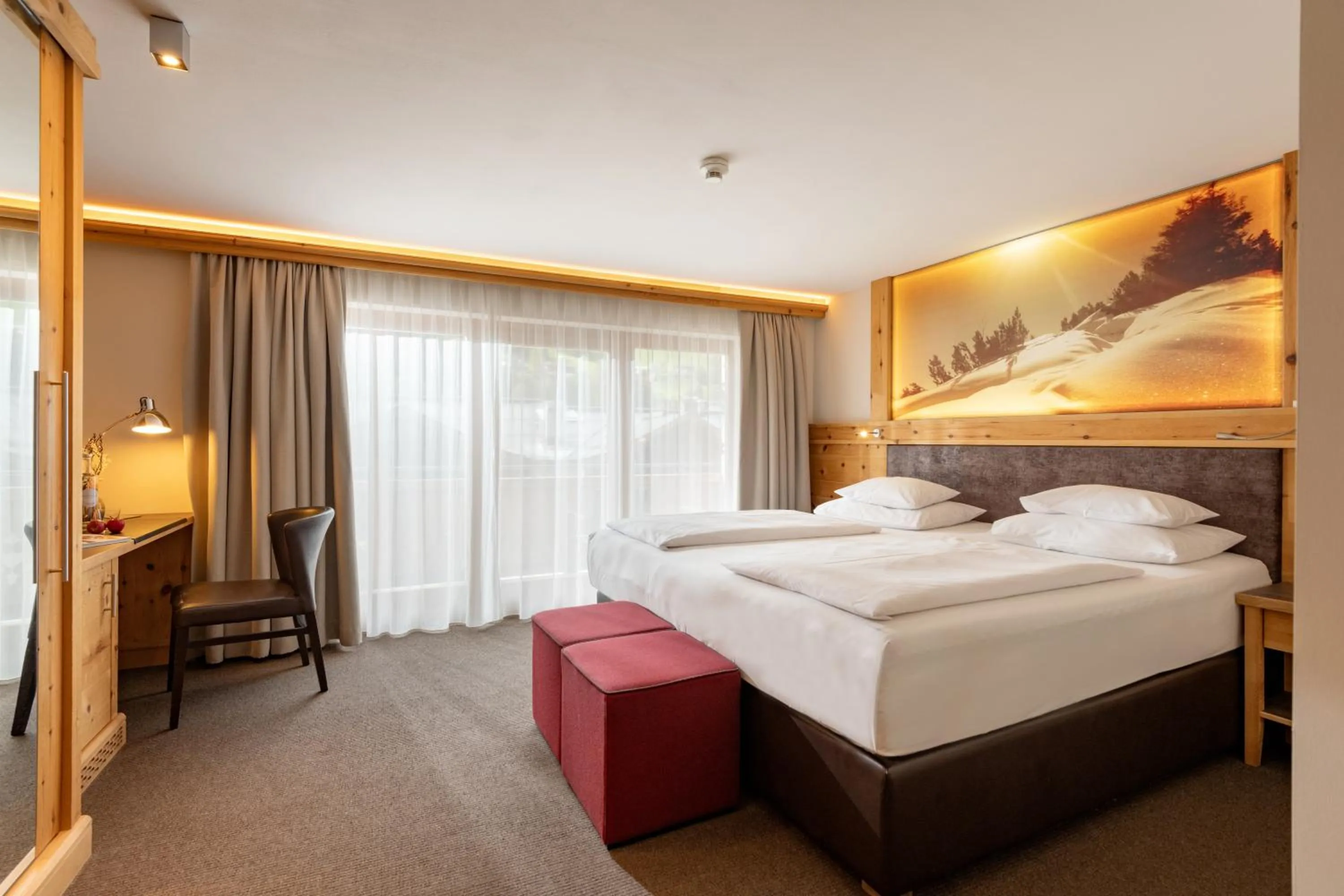 Photo of the whole room, Bed in Hotel Elisabeth, 4 Sterne Superior