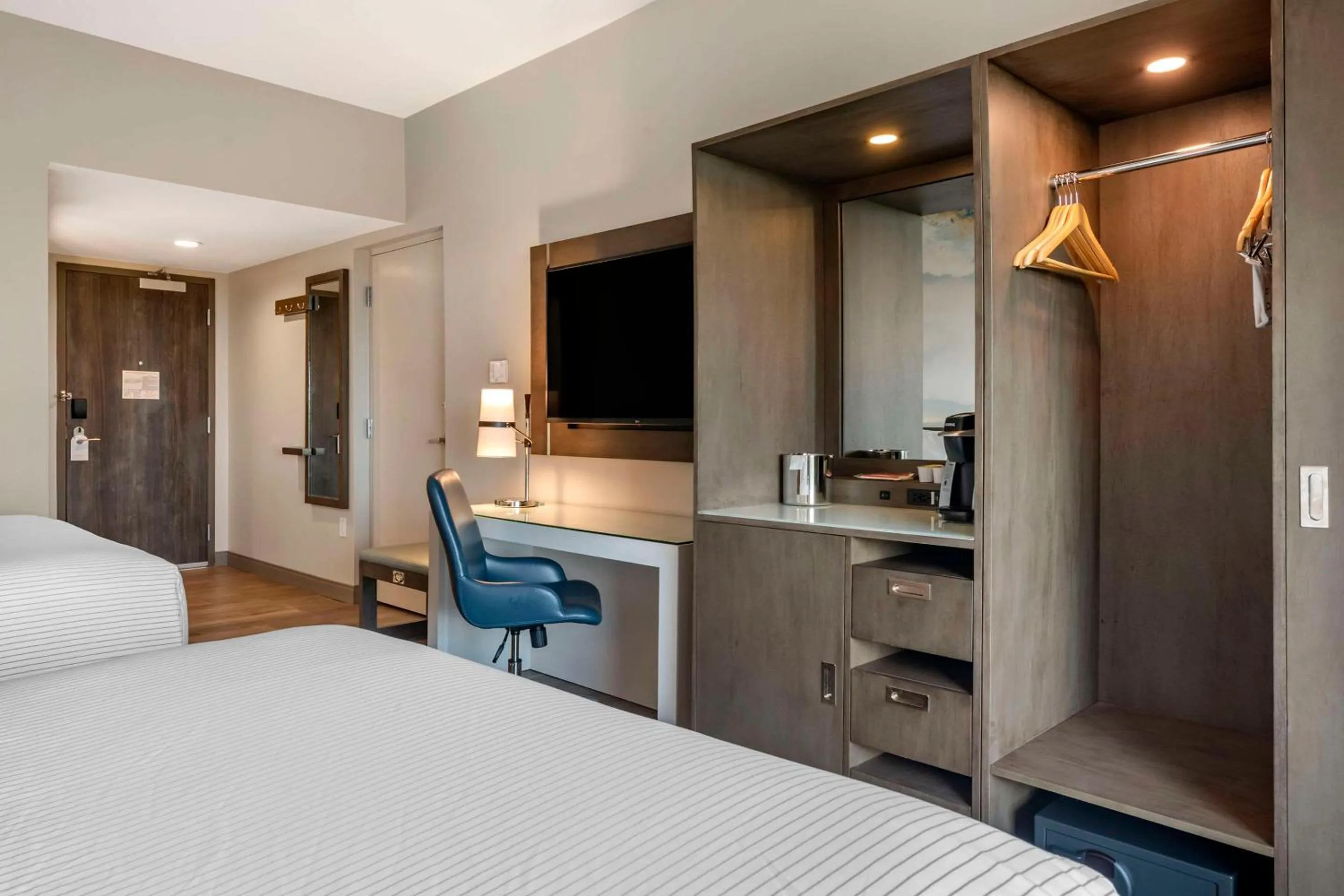 Bedroom, Bed in Cambria Hotel Orlando Airport