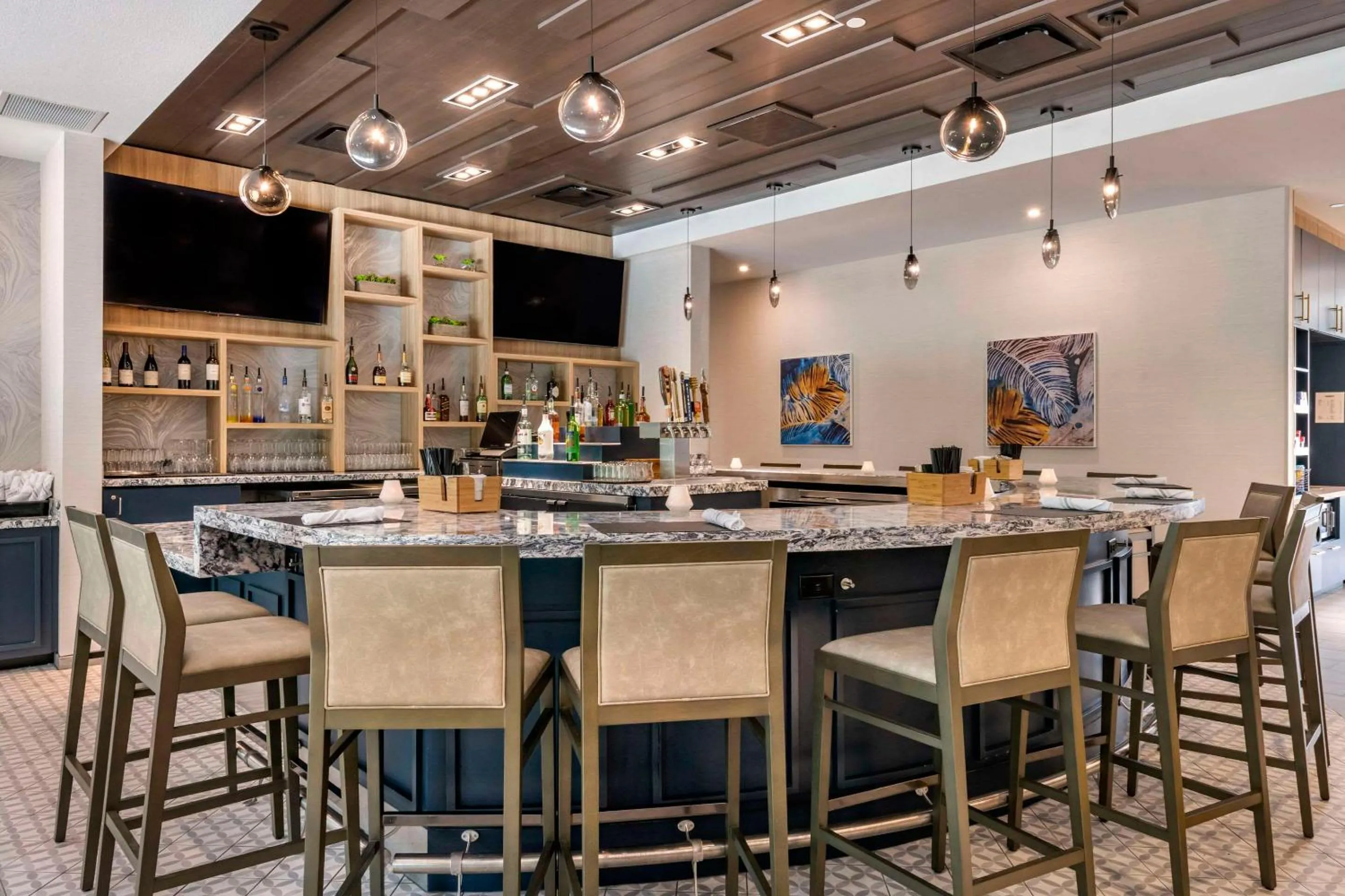 Restaurant/places to eat in Cambria Hotel Orlando Airport