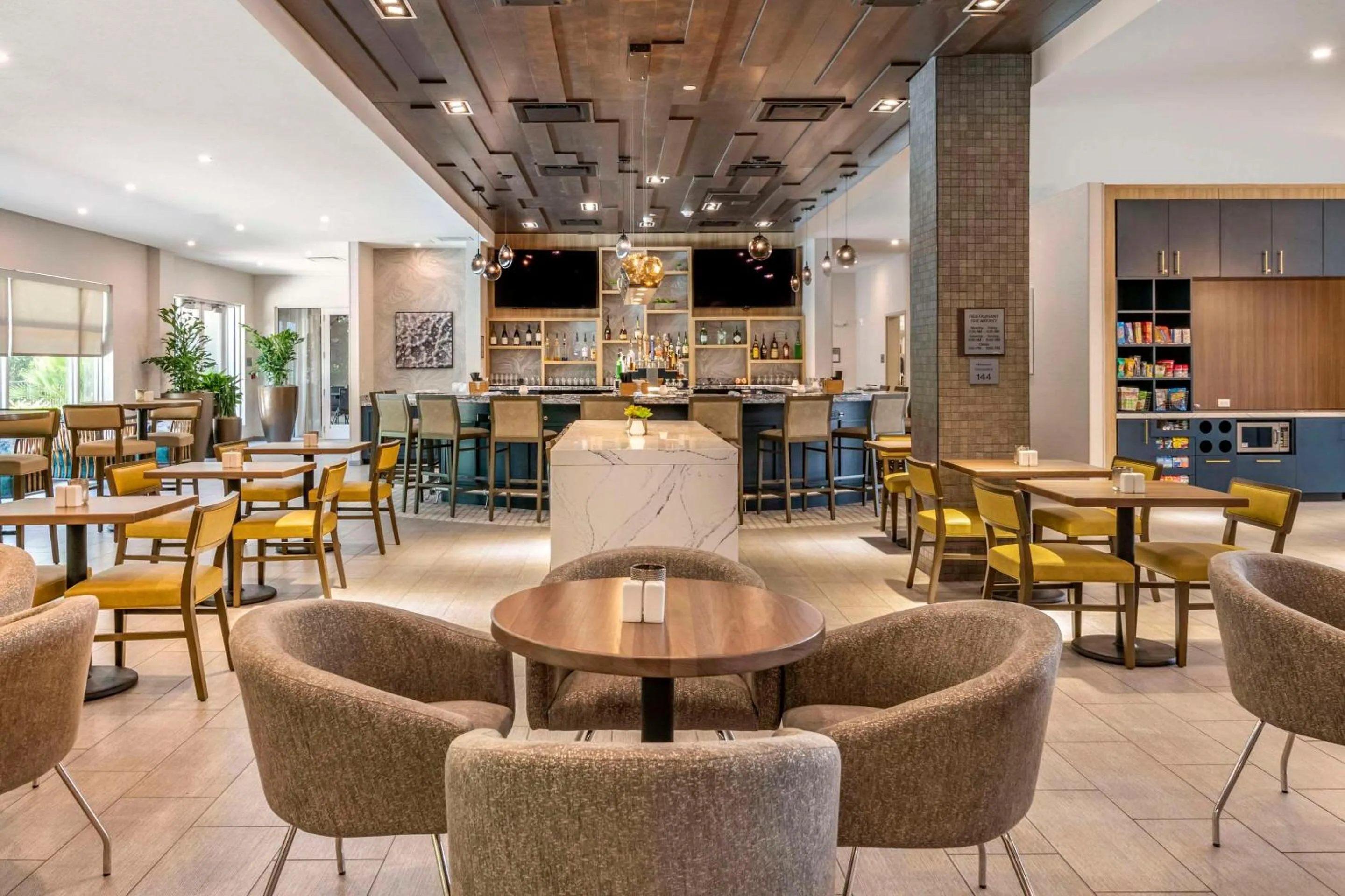 Restaurant/places to eat in Cambria Hotel Orlando Airport