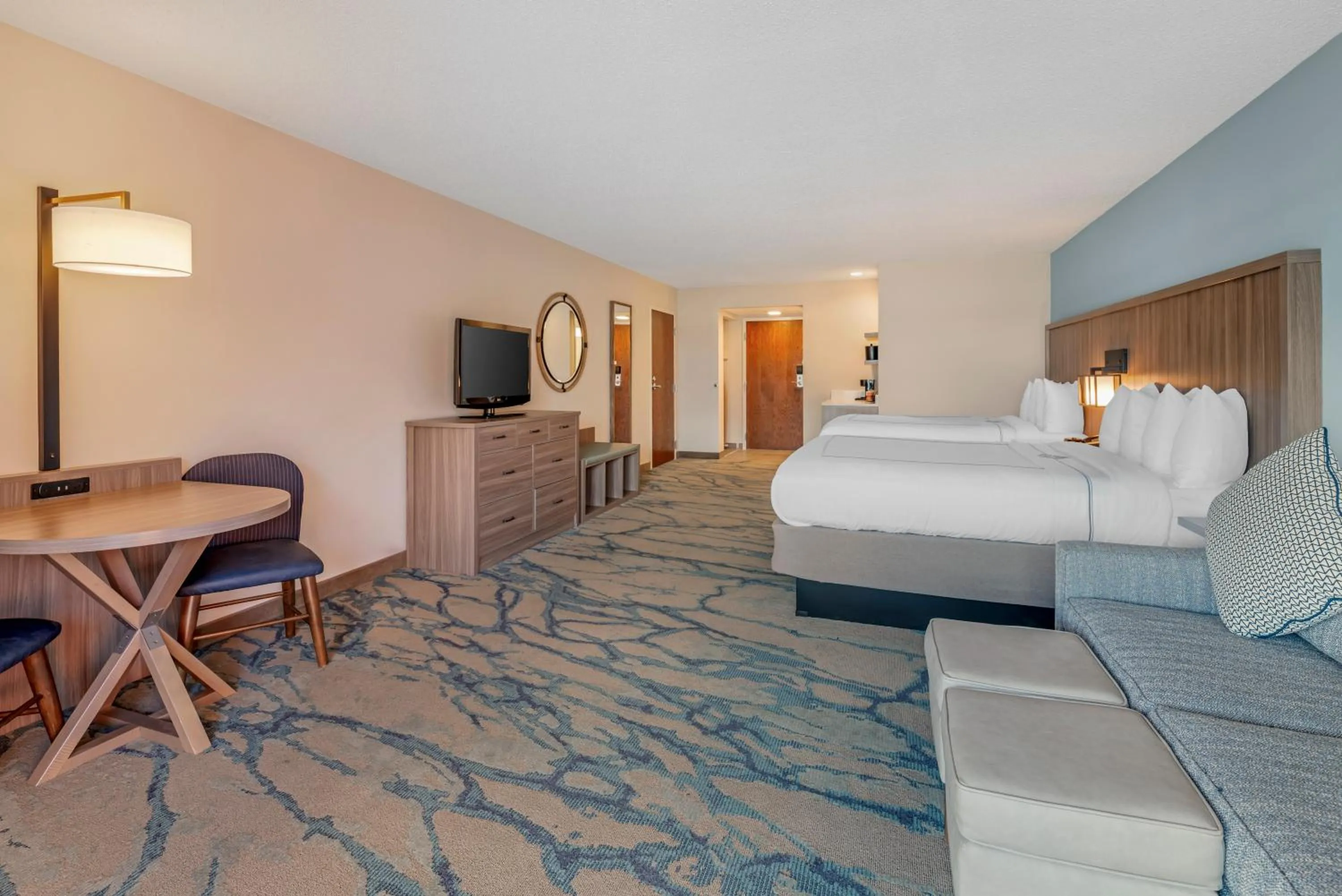 Photo of the whole room, Bed in Heidel House Hotel and Conference Center, an Ascend Collection Hotel