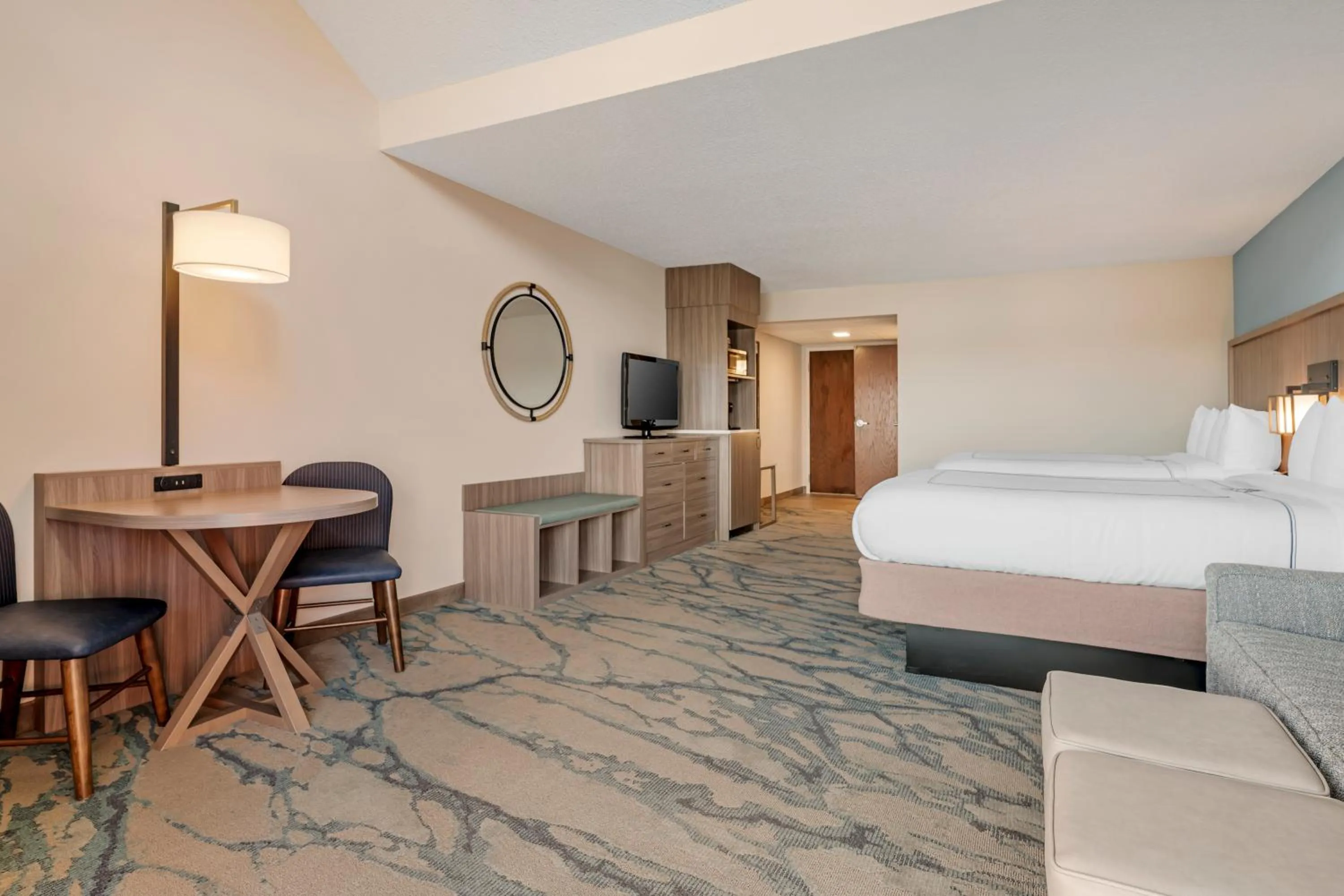 Photo of the whole room, Bed in Heidel House Hotel and Conference Center, an Ascend Collection Hotel