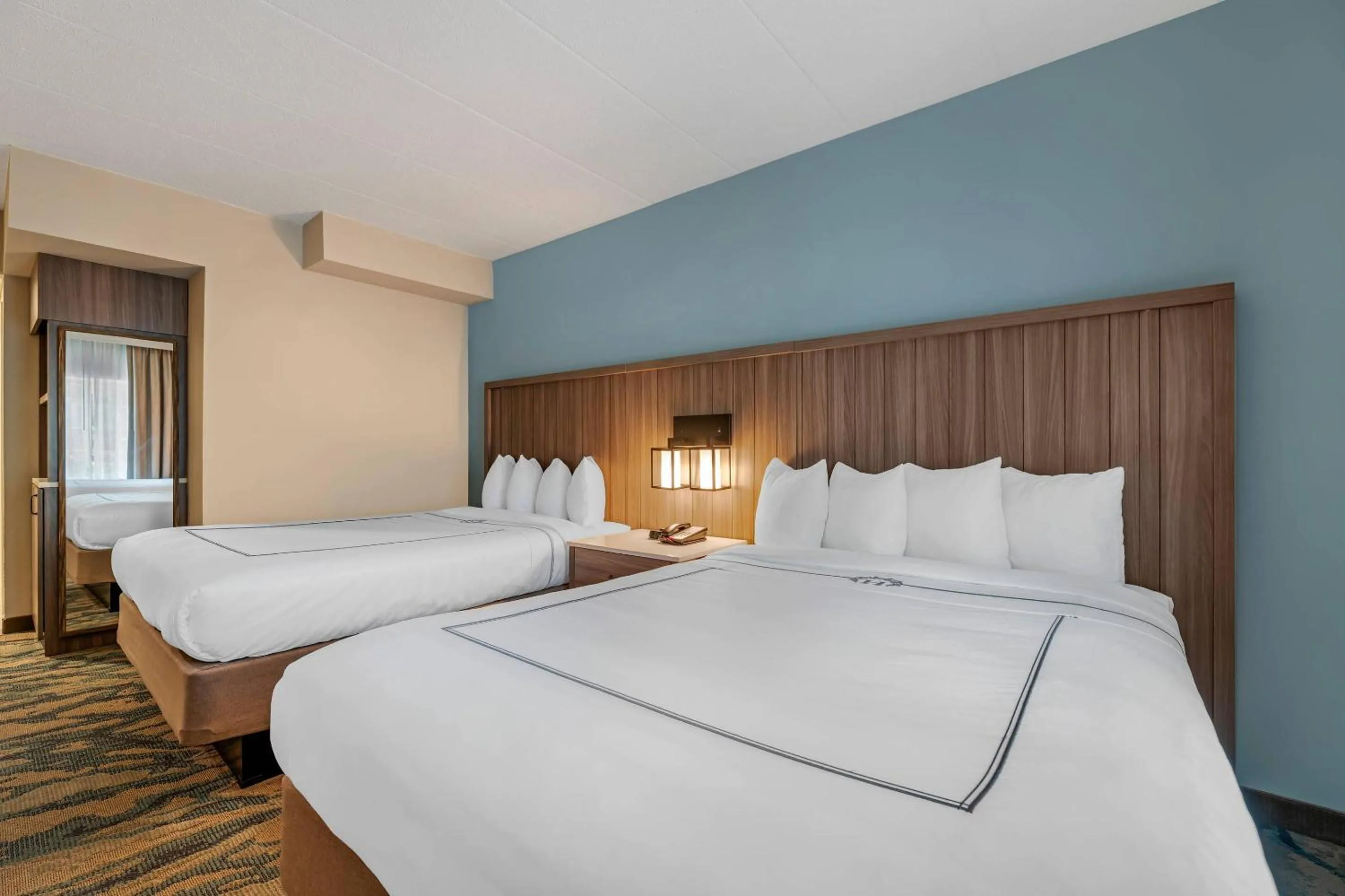 Bedroom, Bed in Heidel House Hotel and Conference Center, an Ascend Collection Hotel