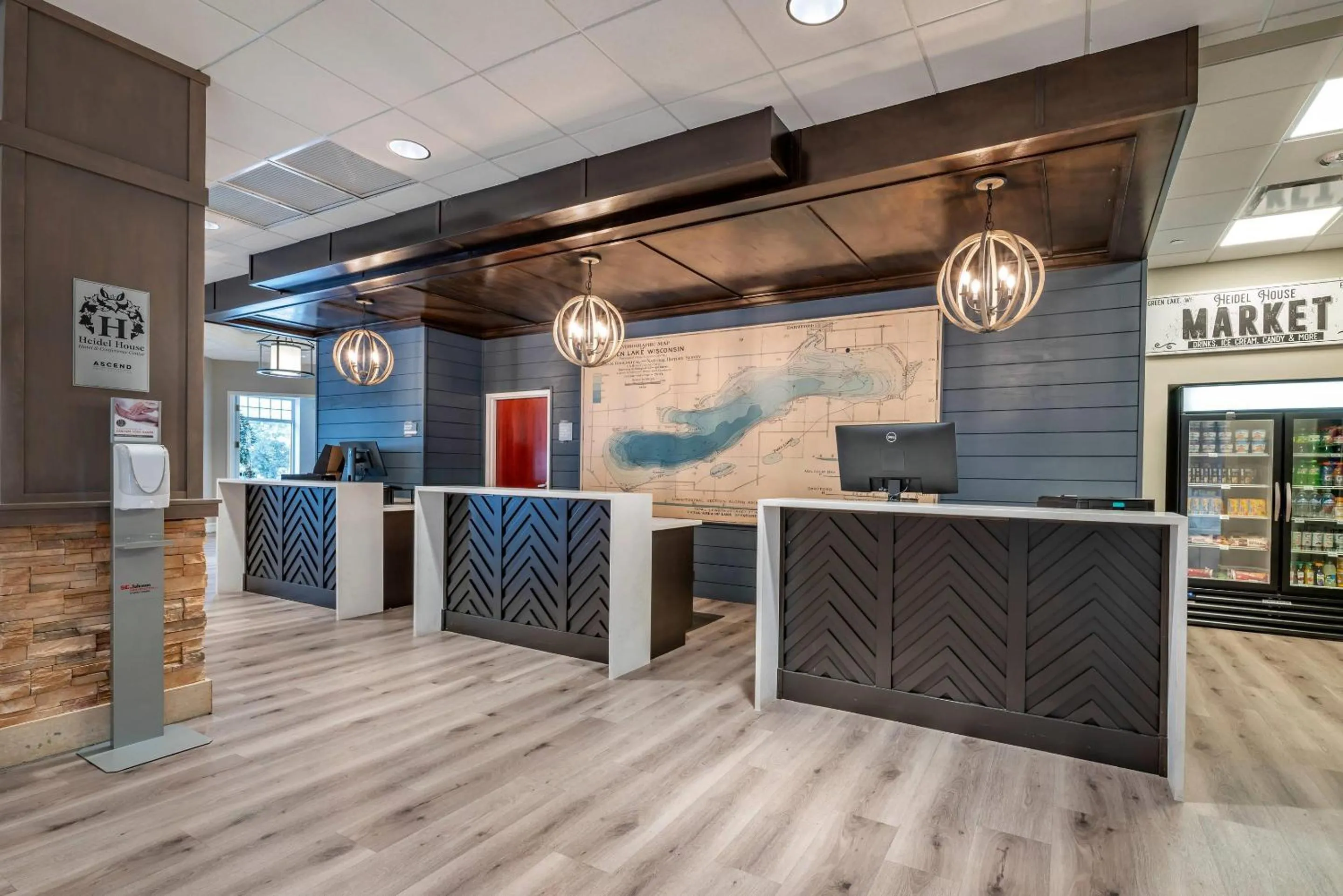 Lobby or reception in Heidel House Hotel and Conference Center, an Ascend Collection Hotel