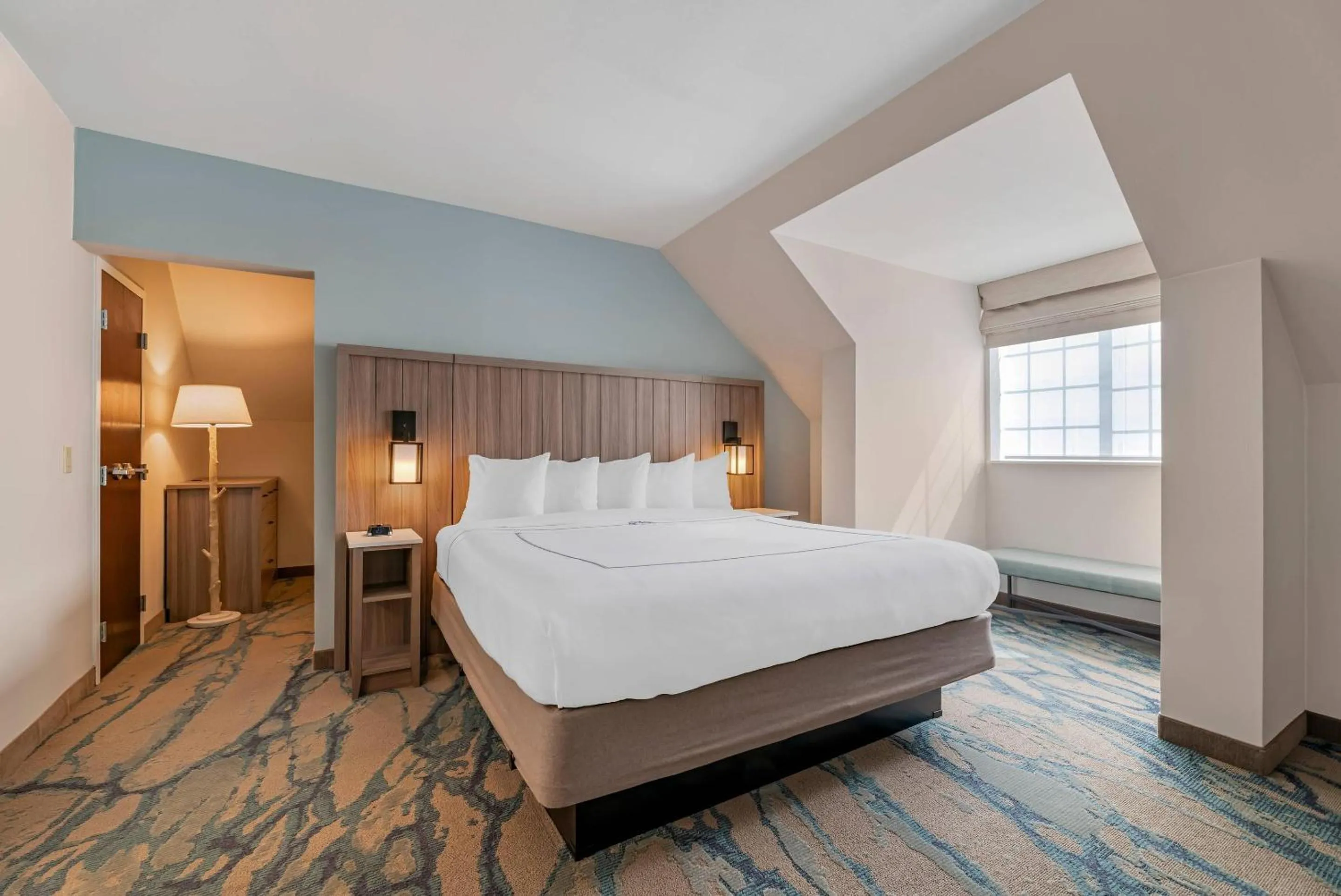 Bedroom, Bed in Heidel House Hotel and Conference Center, an Ascend Collection Hotel