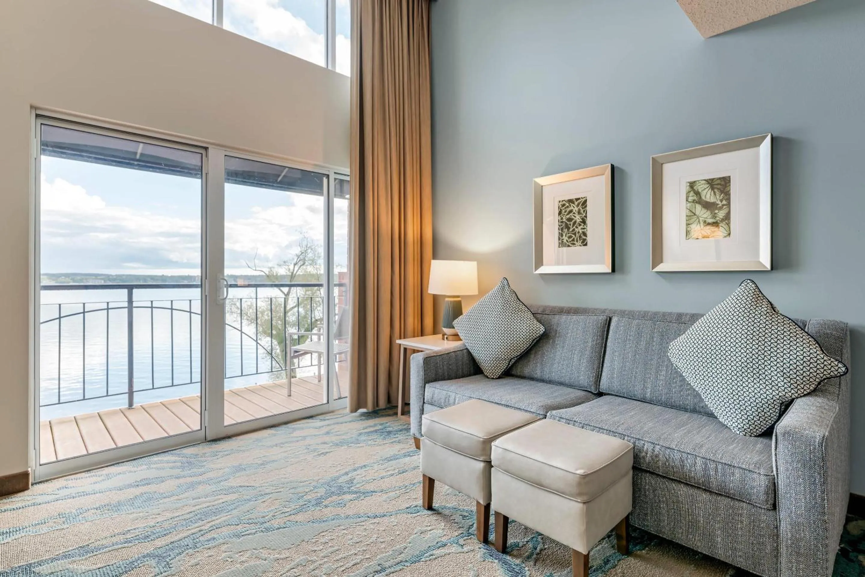Bedroom in Heidel House Hotel and Conference Center, an Ascend Collection Hotel