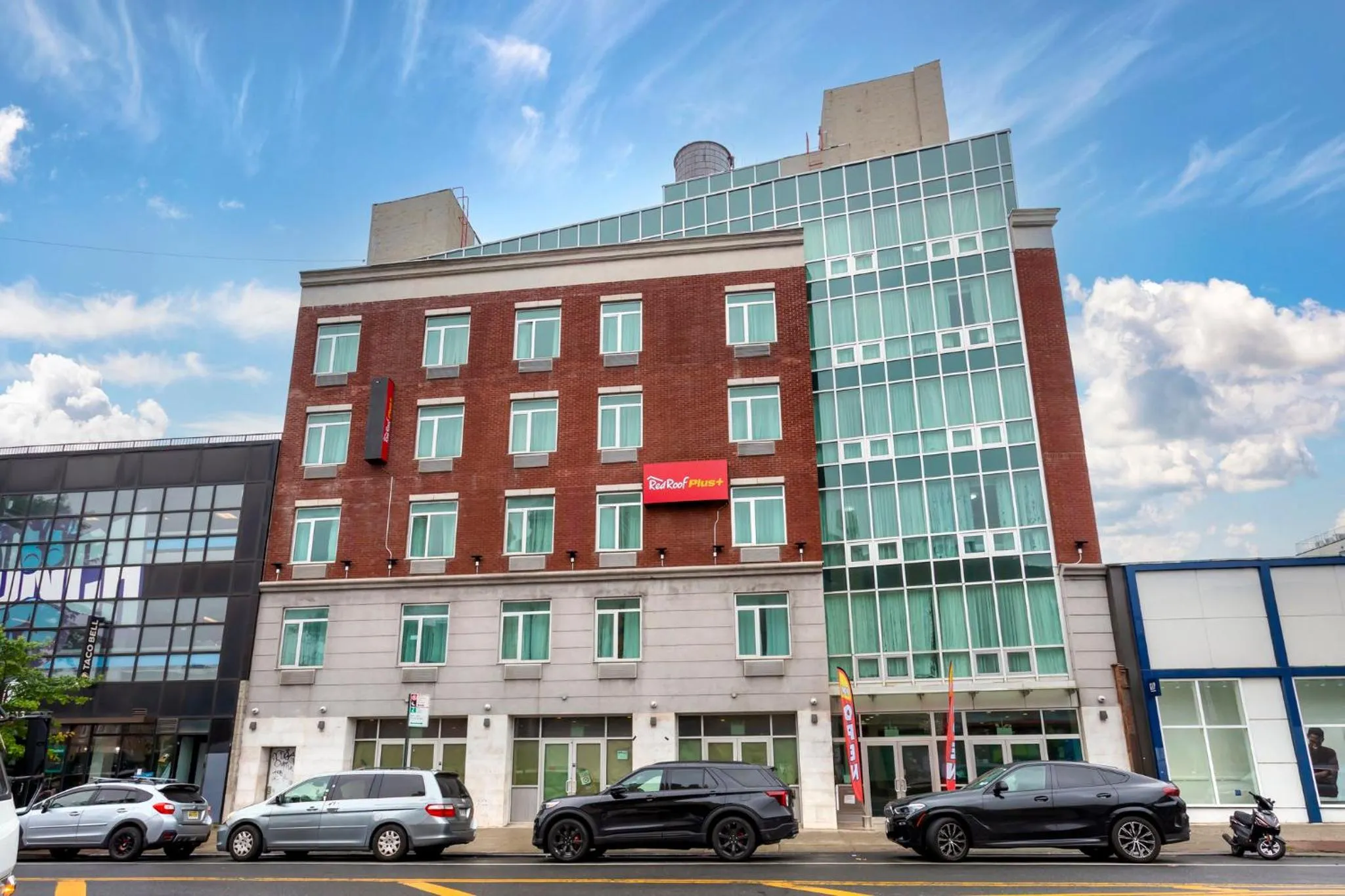 Property building in Red Roof PLUS Brooklyn - Flatbush Ave