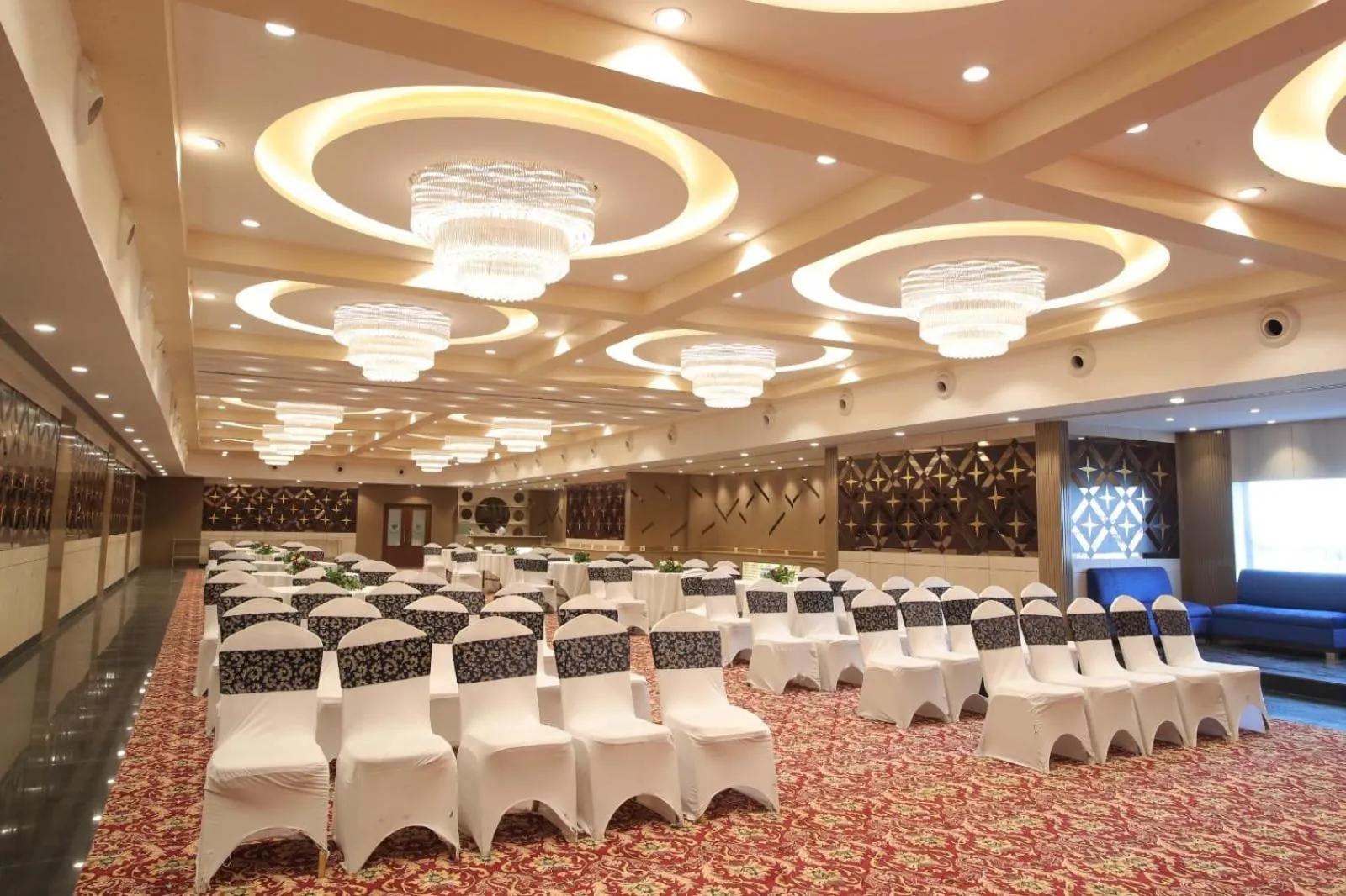 Banquet/Function facilities, Banquet Facilities in Hotel Adityaz