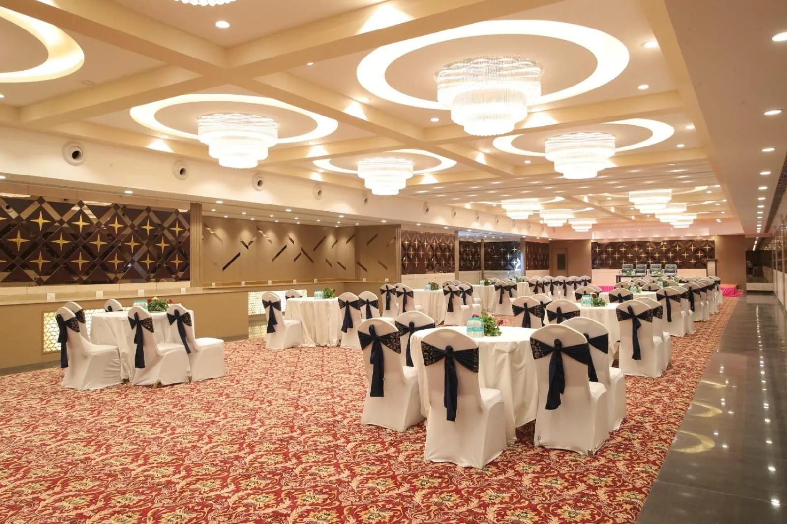 Banquet/Function facilities, Banquet Facilities in Hotel Adityaz