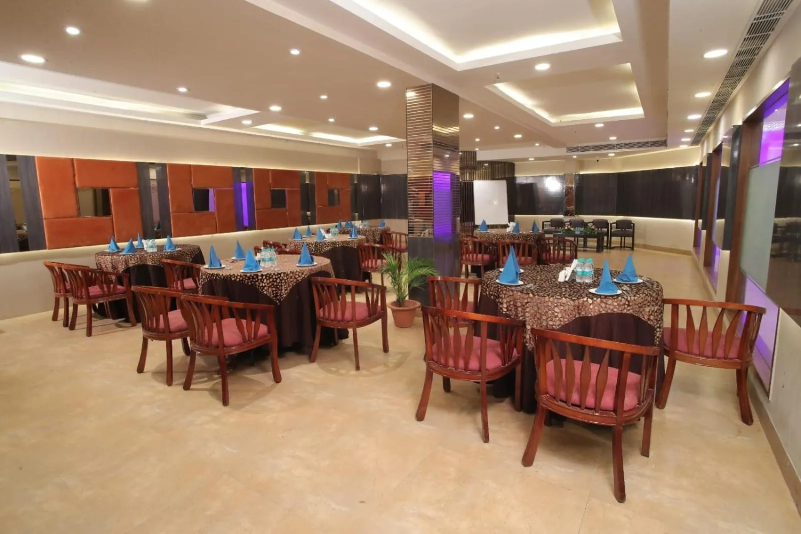 Dining area, Restaurant/Places to Eat in Hotel Adityaz