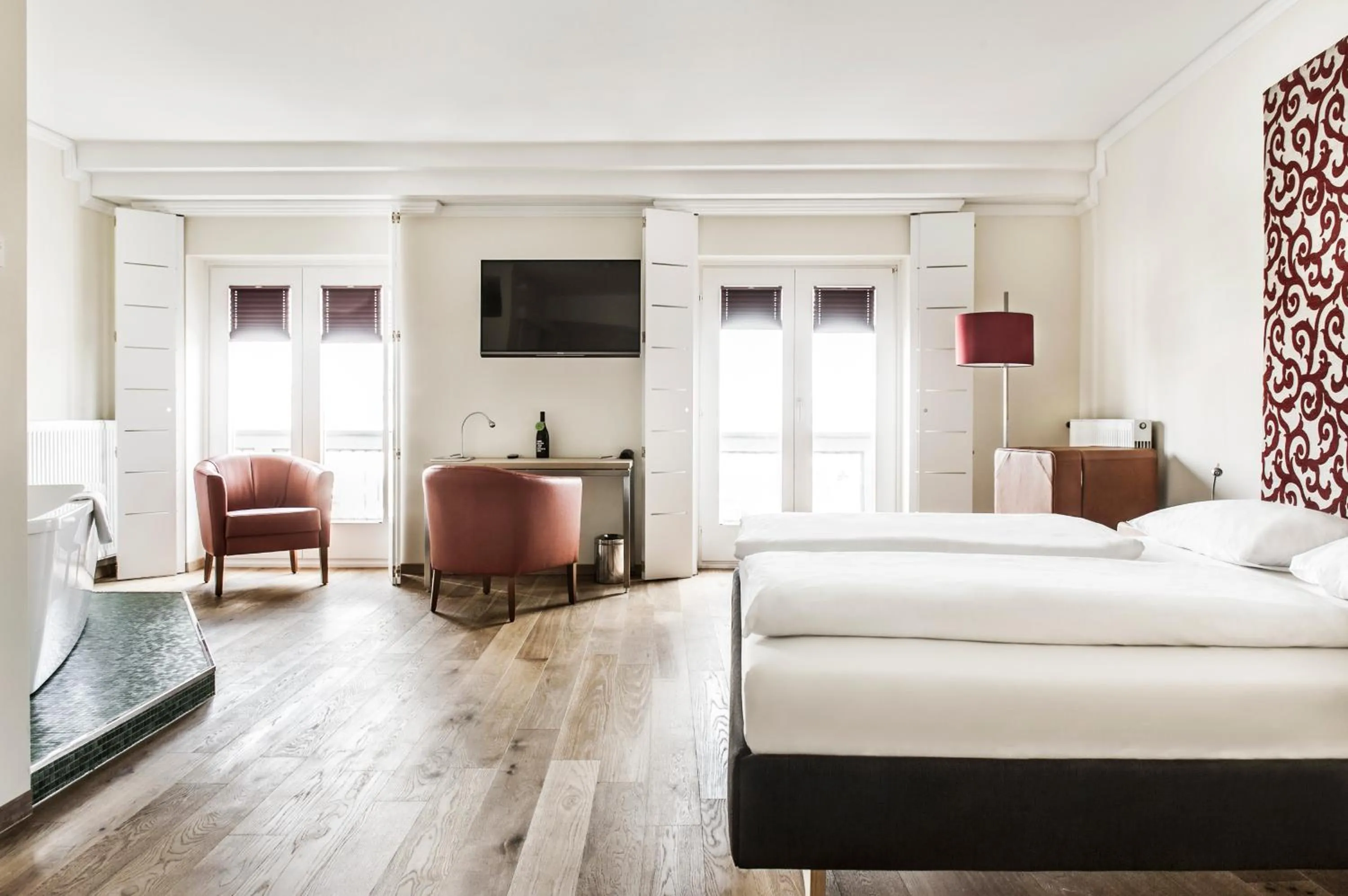 TV and multimedia, Bed in Hotel Weitzer Graz - Centre of Graz