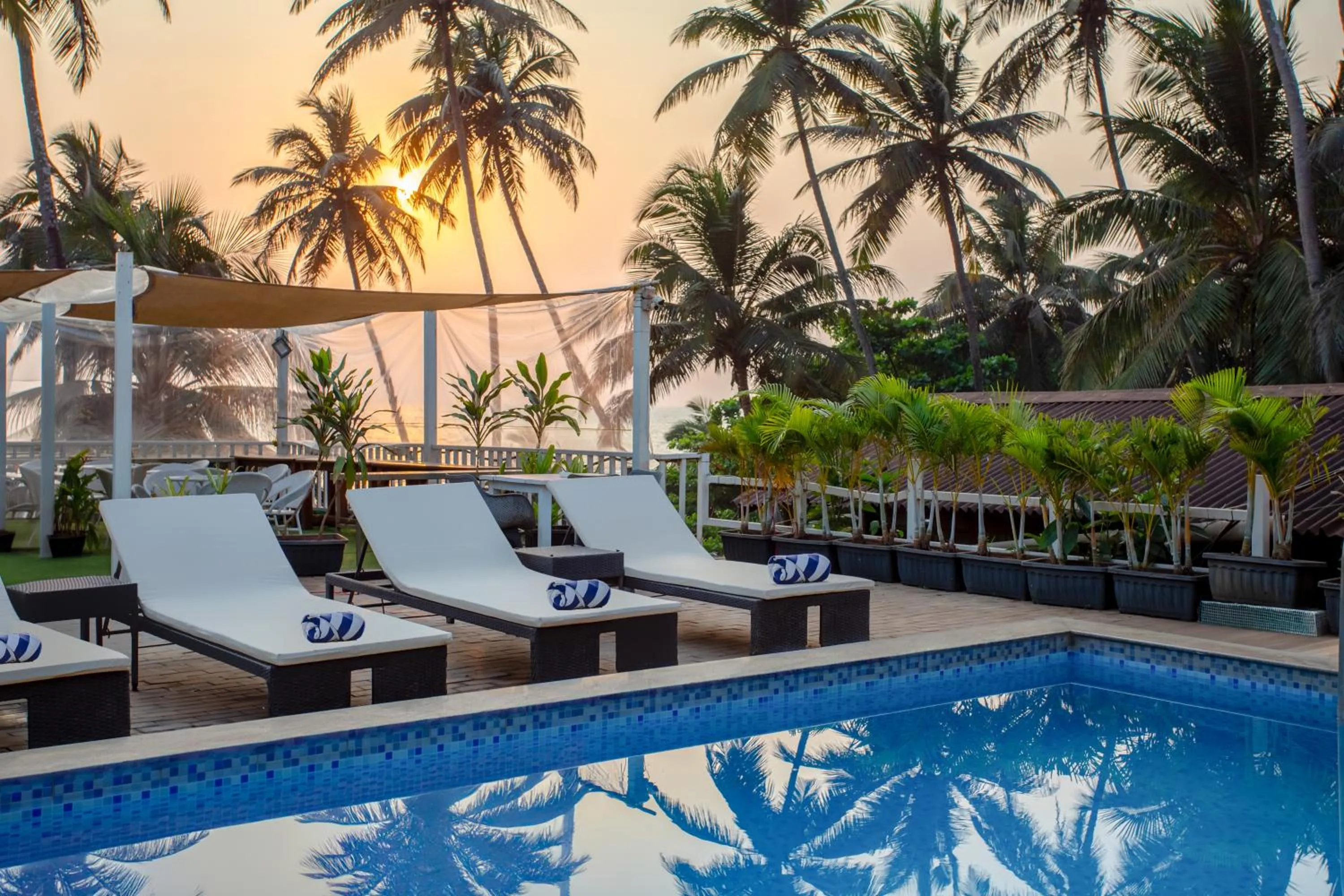 Day in Stone Wood Beach Resort, Vagator