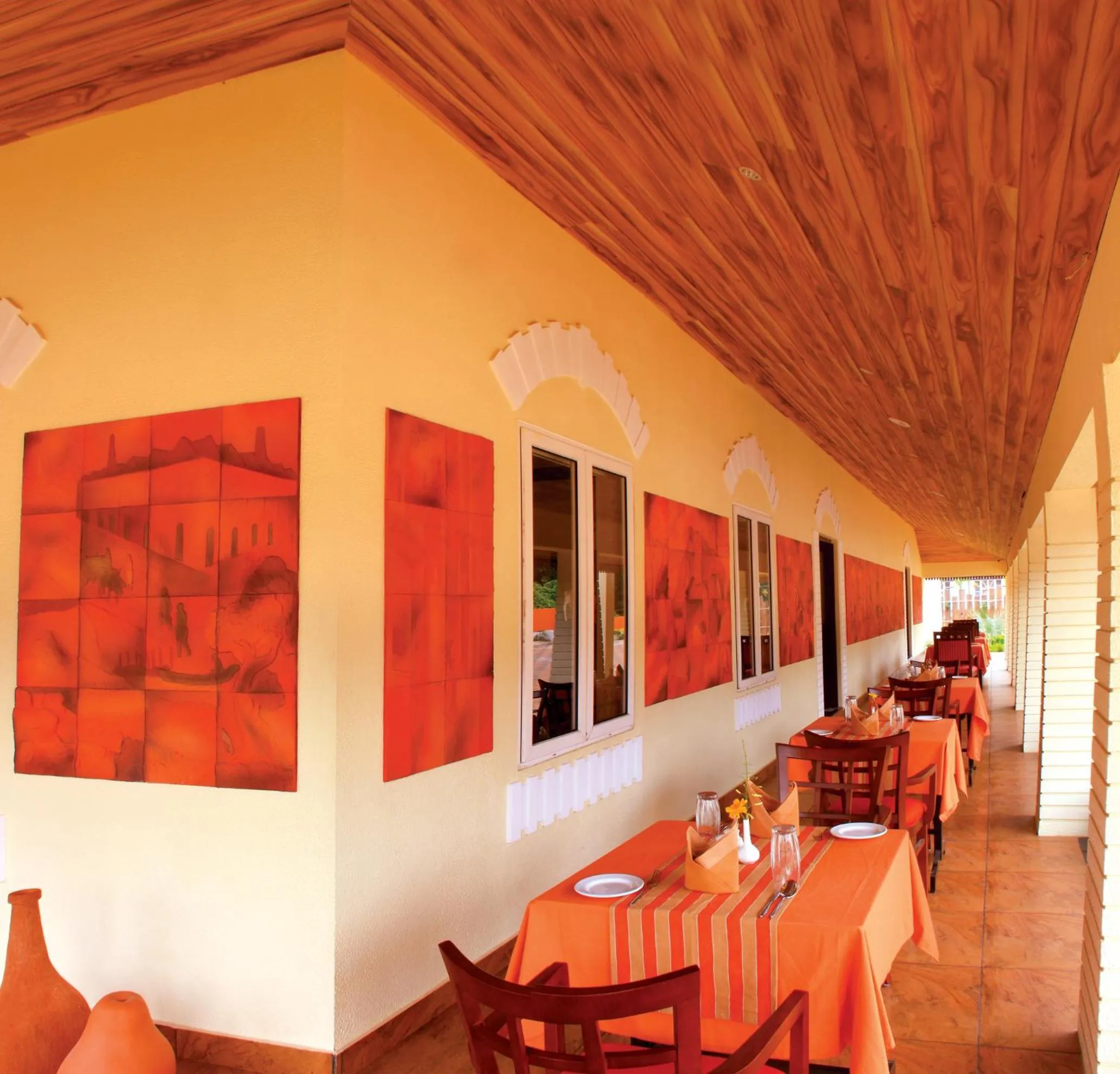 Restaurant/places to eat in Clay House