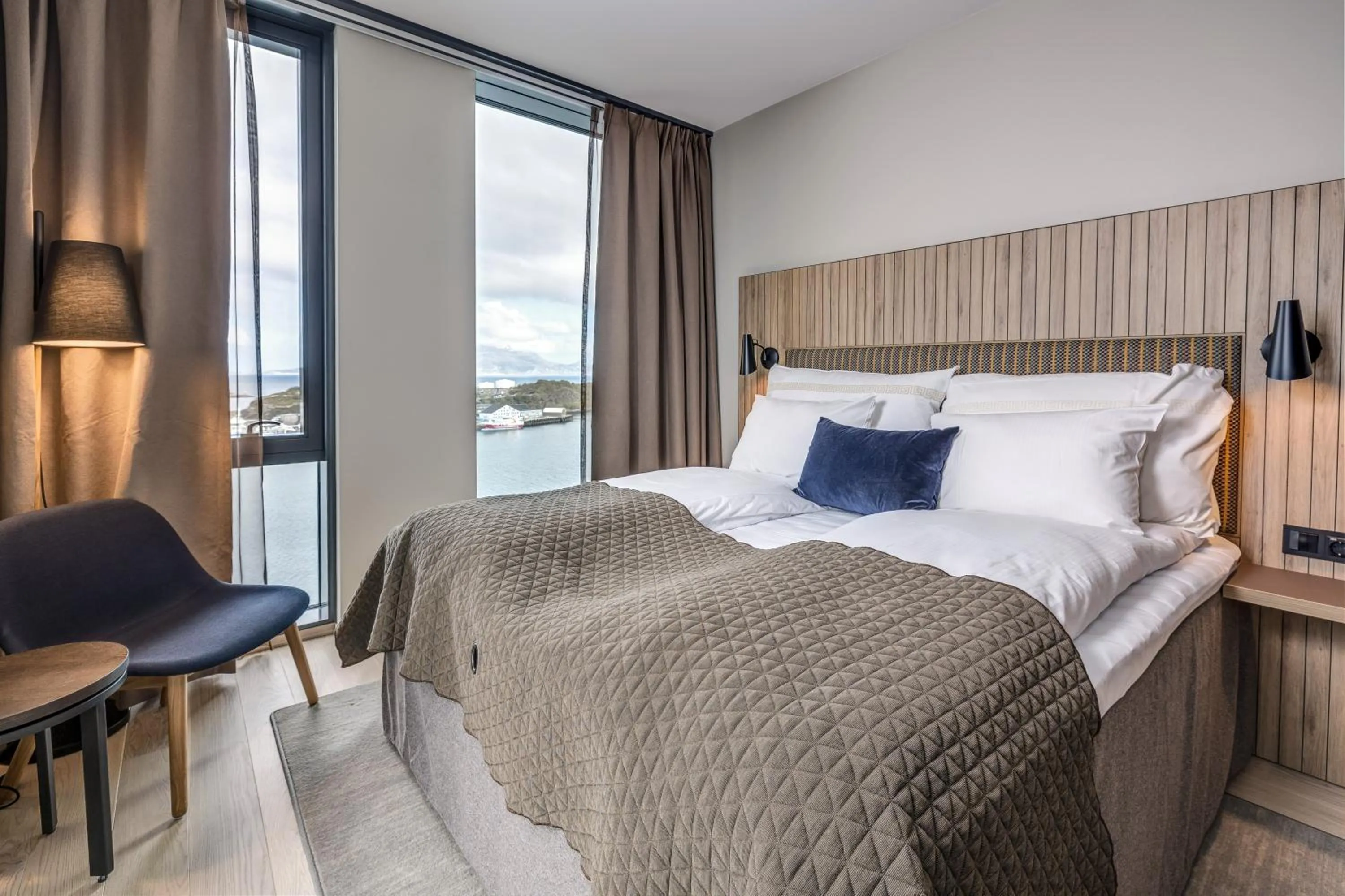 View (from property/room), Bed in Quality Hotel Ramsalt