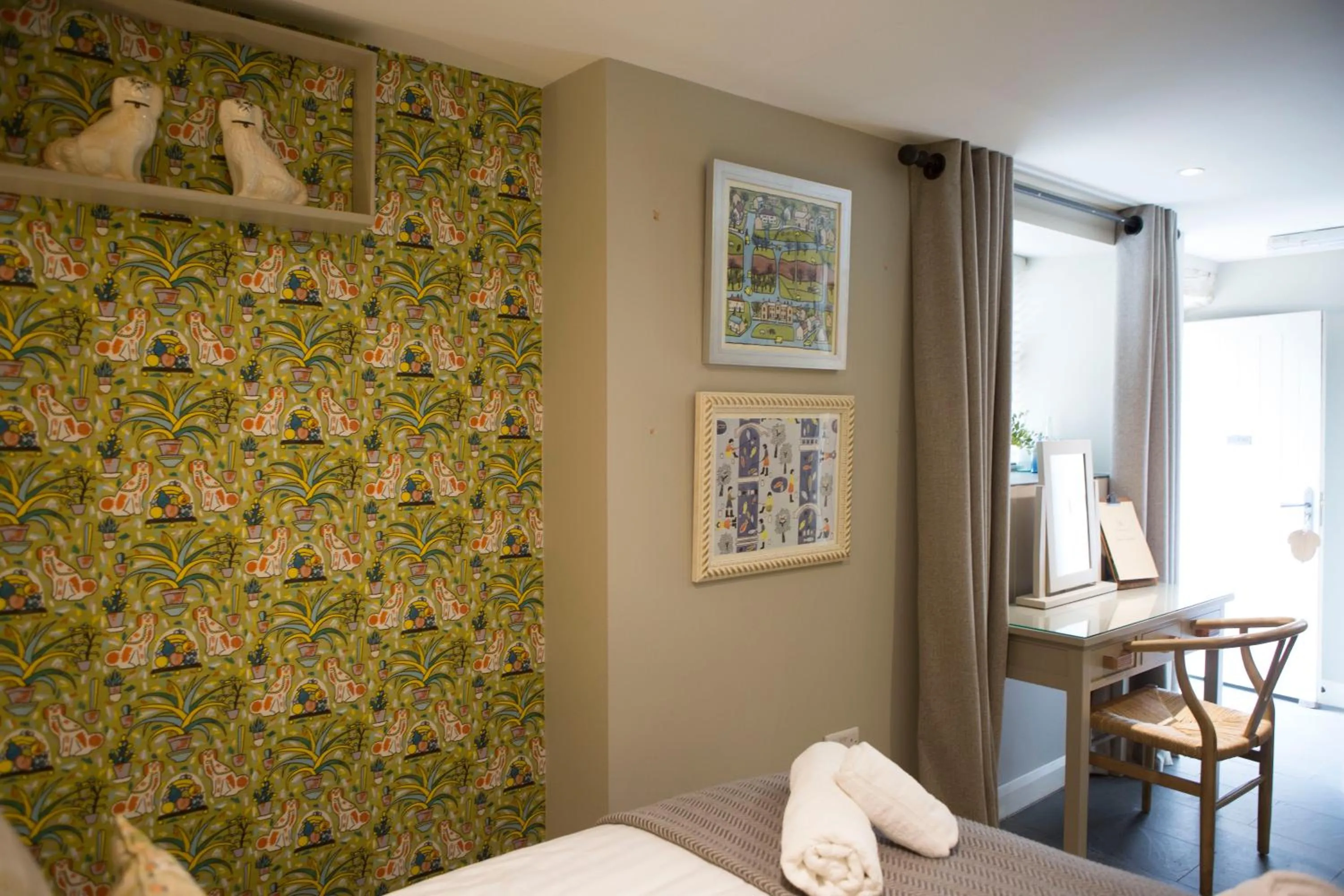 Bed in The Fountaine Inn