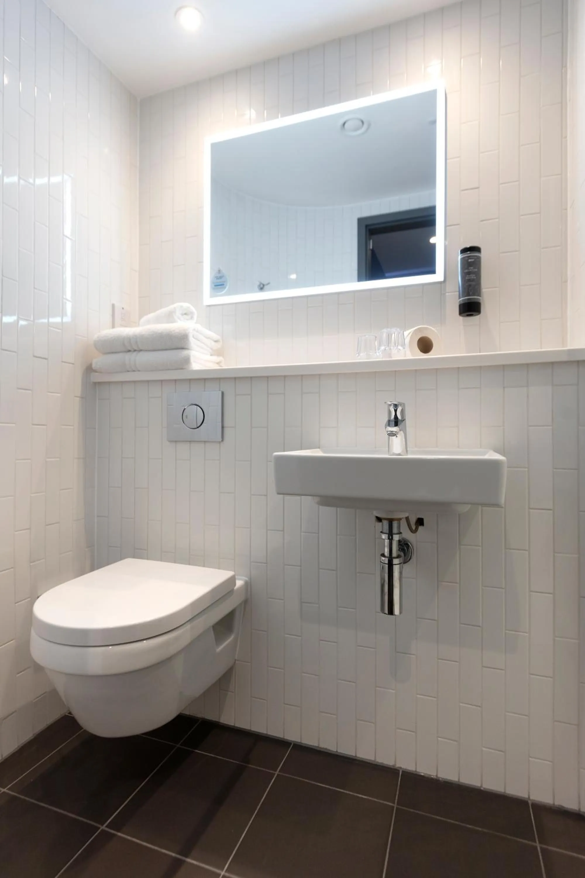 Bathroom in Point A Hotel Dublin Parnell Street