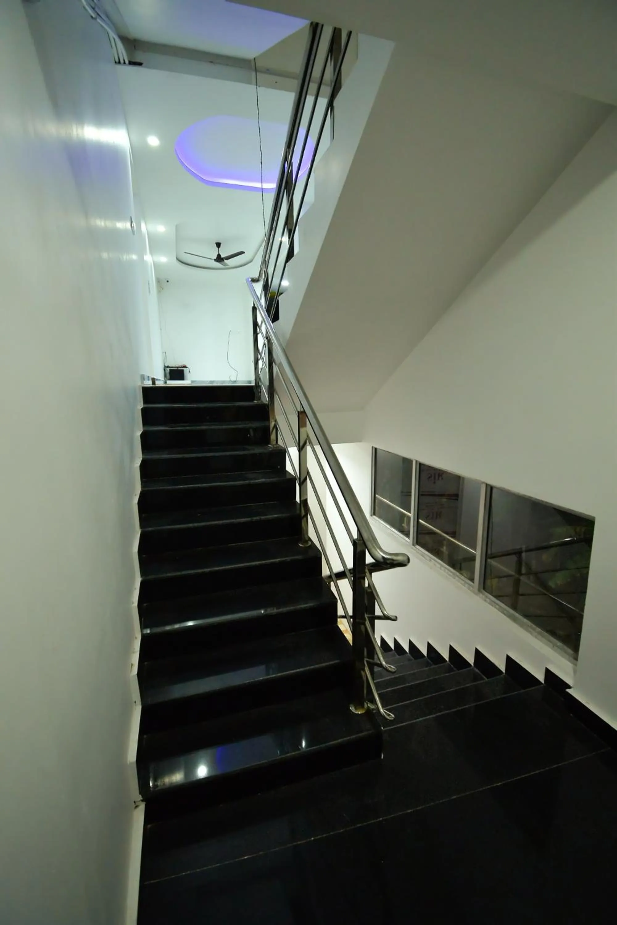 Facade/entrance in HOTEL CORAL INN -HCI