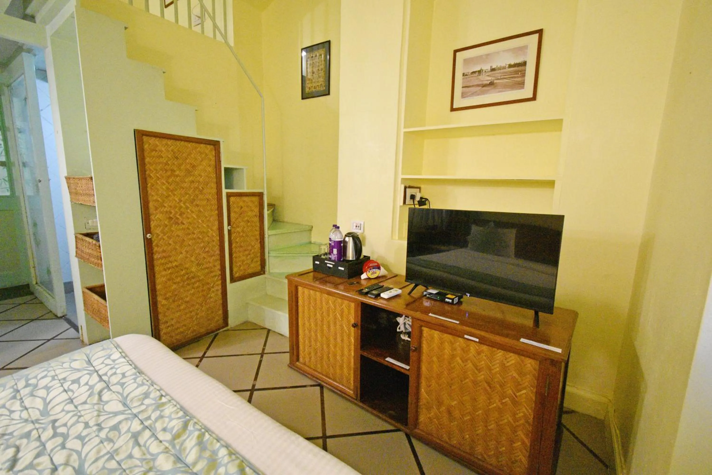 TV and multimedia, Bed in Hotel Villa Des Gouverneurs