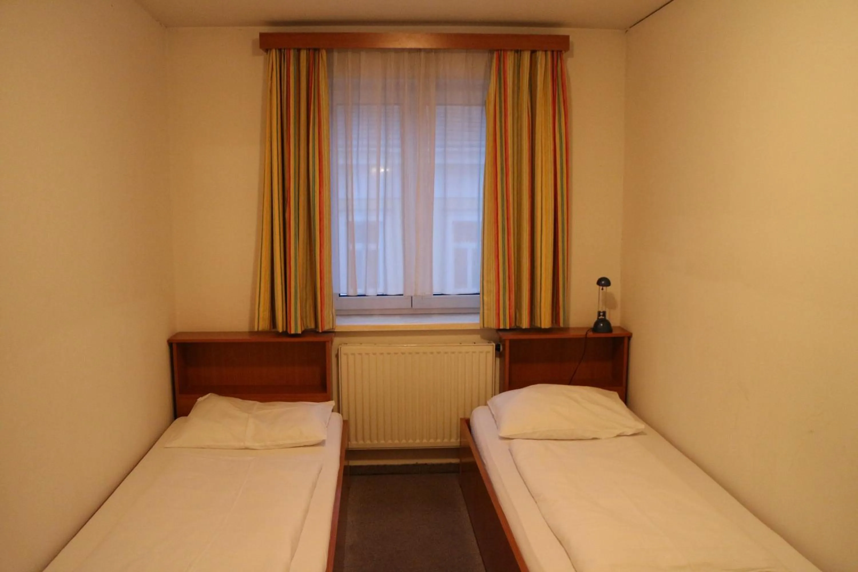 Bedroom, Bed in Suite Hotel 200m zum Prater