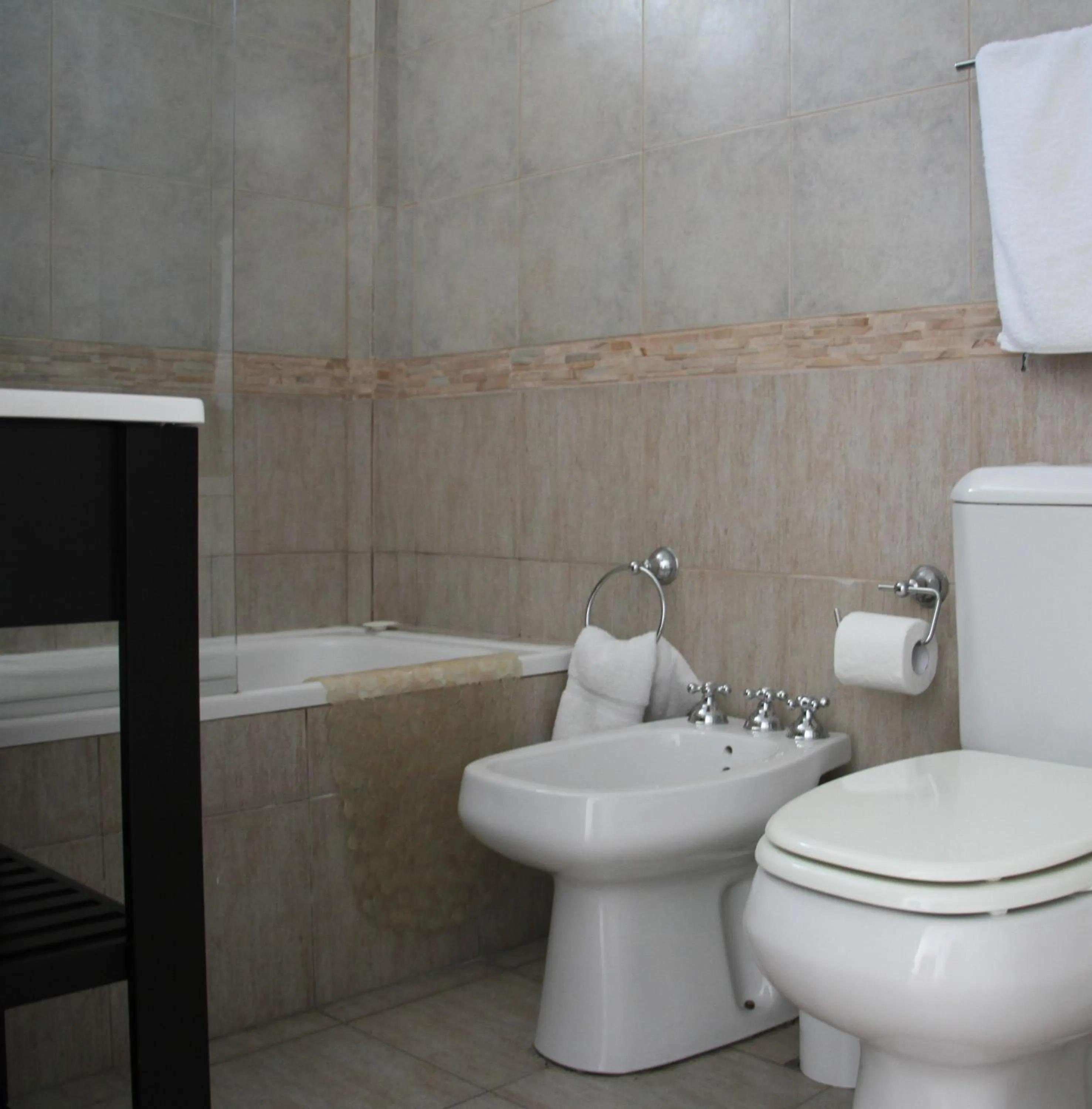 Bathroom in Arenales Suites