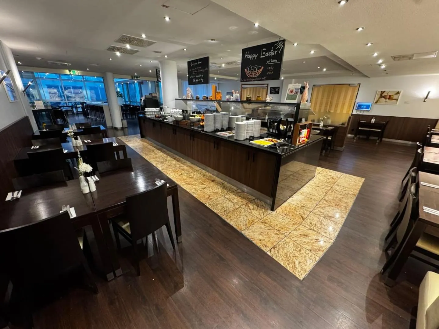 Breakfast in IntercityHotel Wien