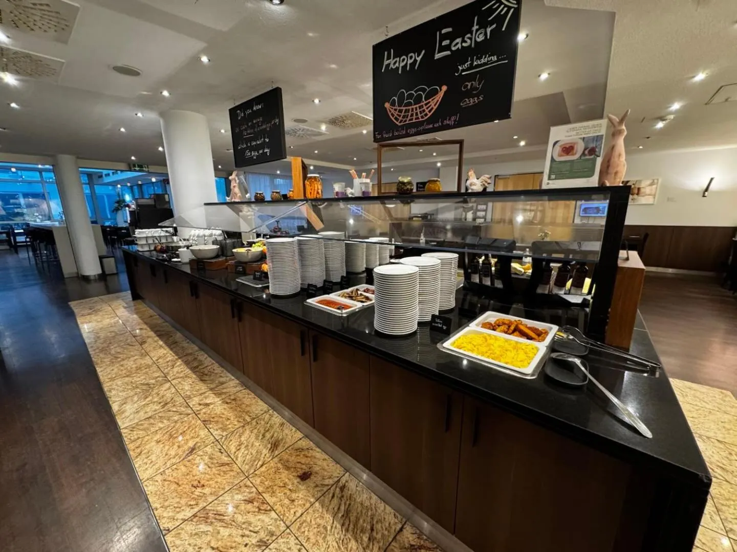 Breakfast in IntercityHotel Wien