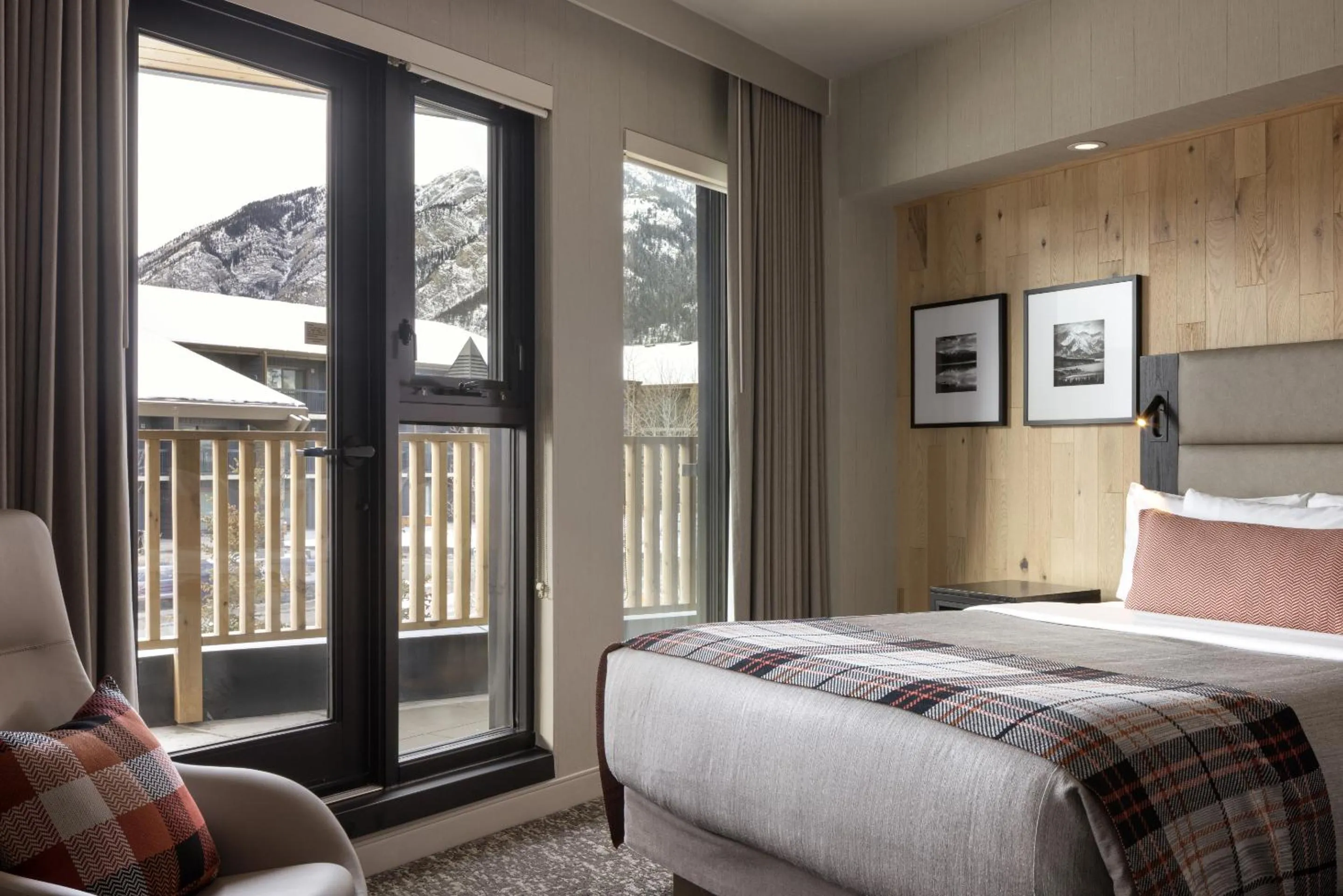 View (from property/room), Bed in Peaks Hotel and Suites