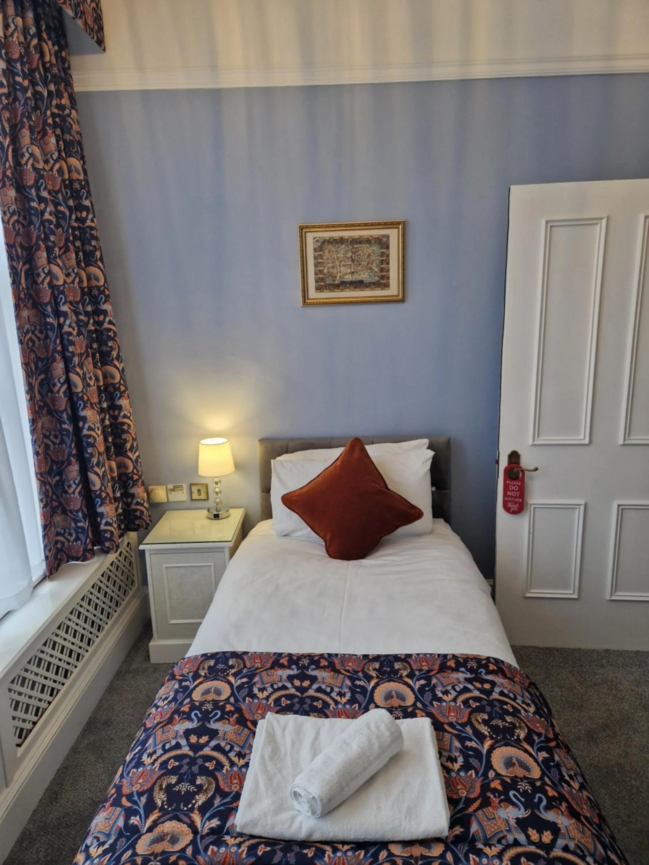 Bedroom, Bed in St Margaret's Hotel