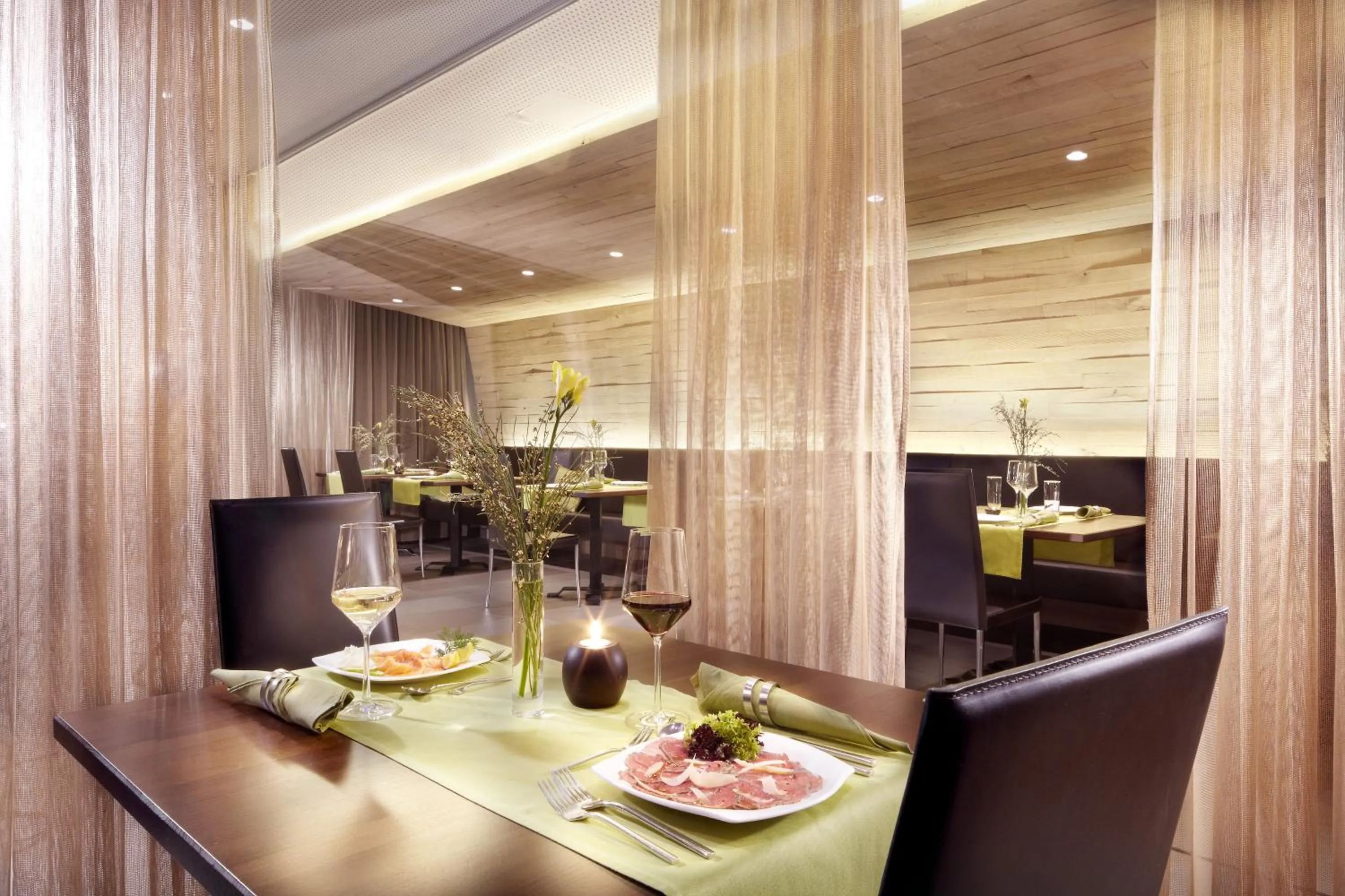 Restaurant/places to eat in Alpen Adria Hotel & Spa
