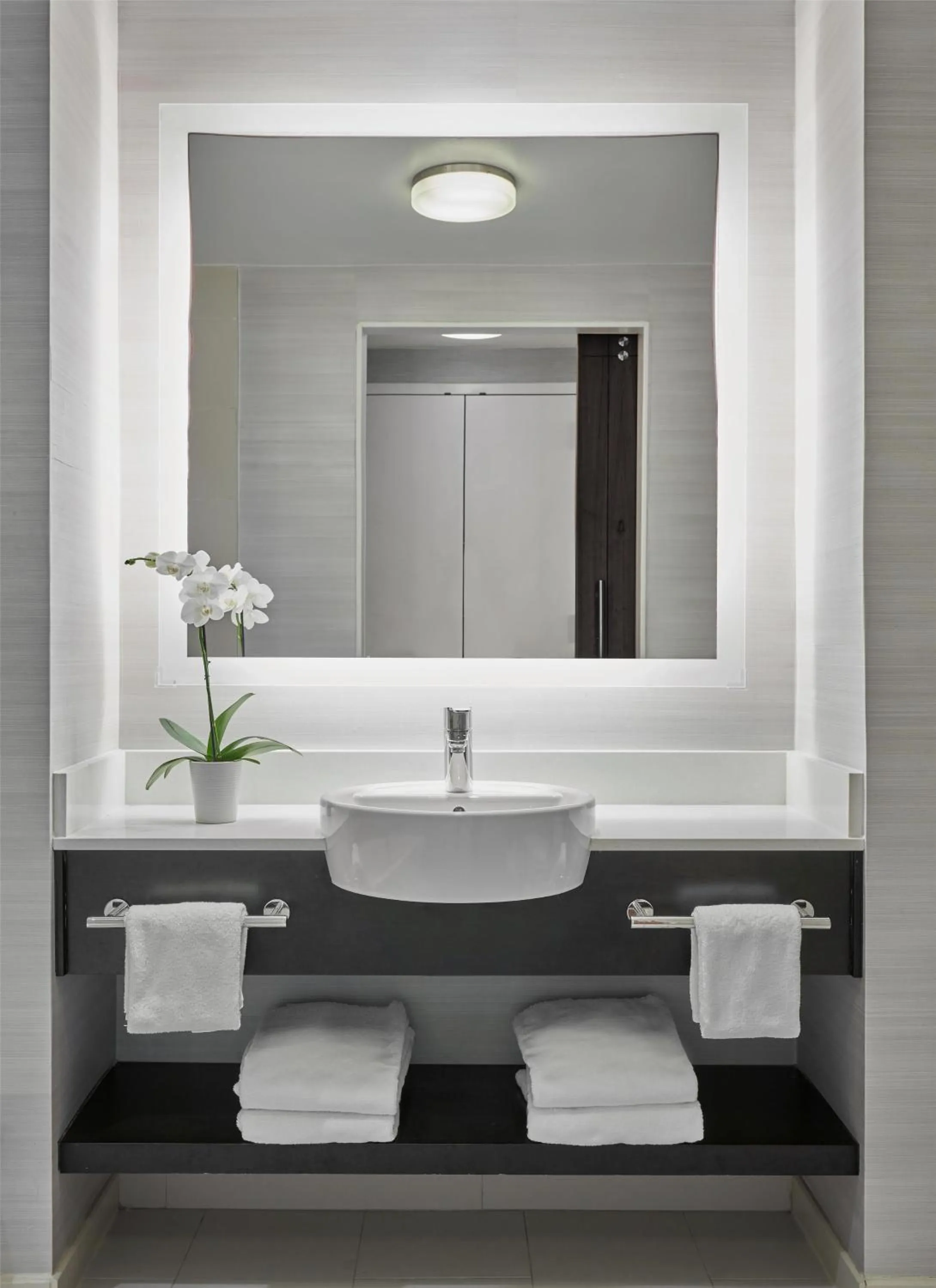 Bathroom in Hyatt Regency La Jolla at Aventine