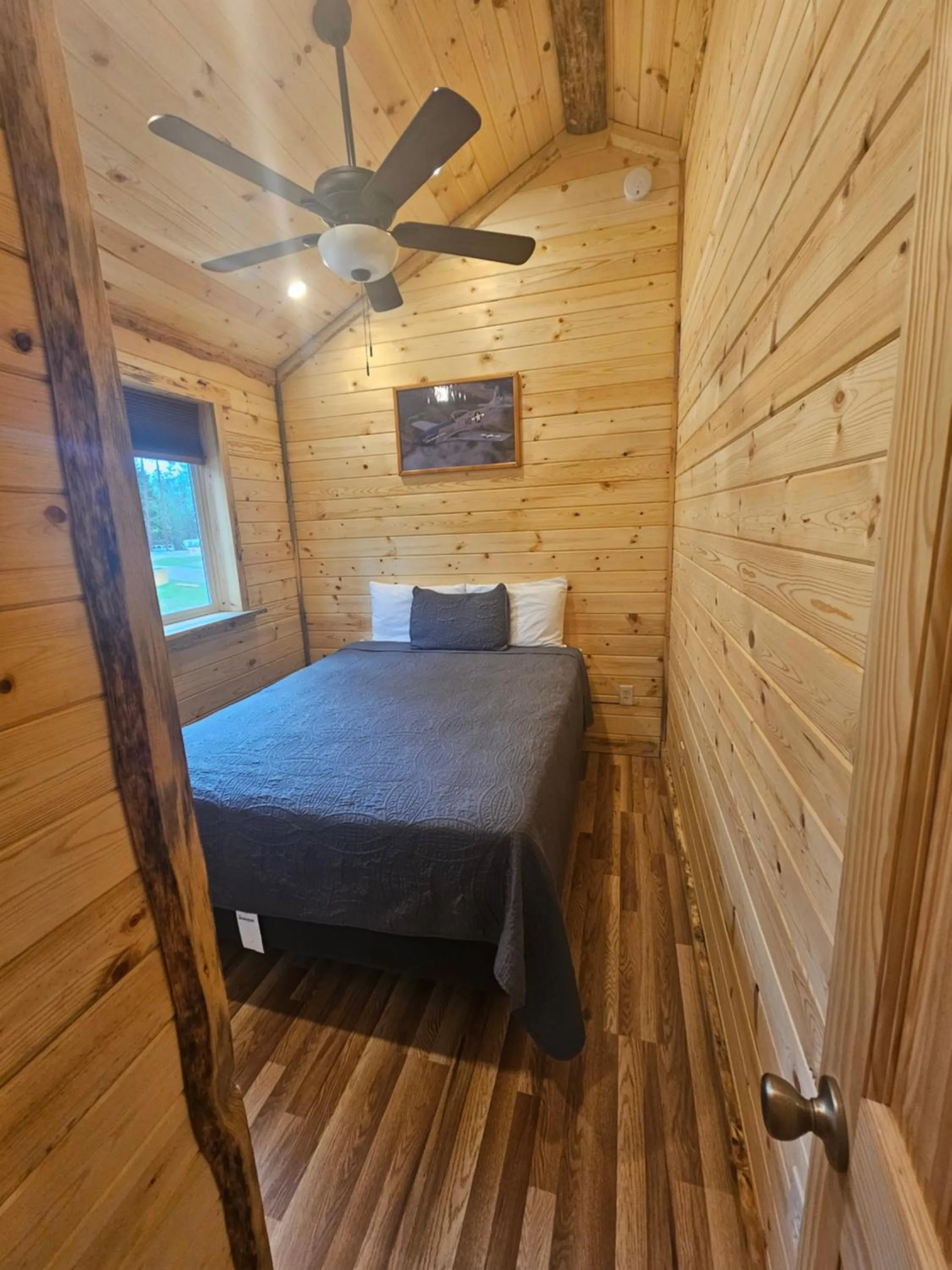 Bedroom, Bed in Rimrock Lodge LLC