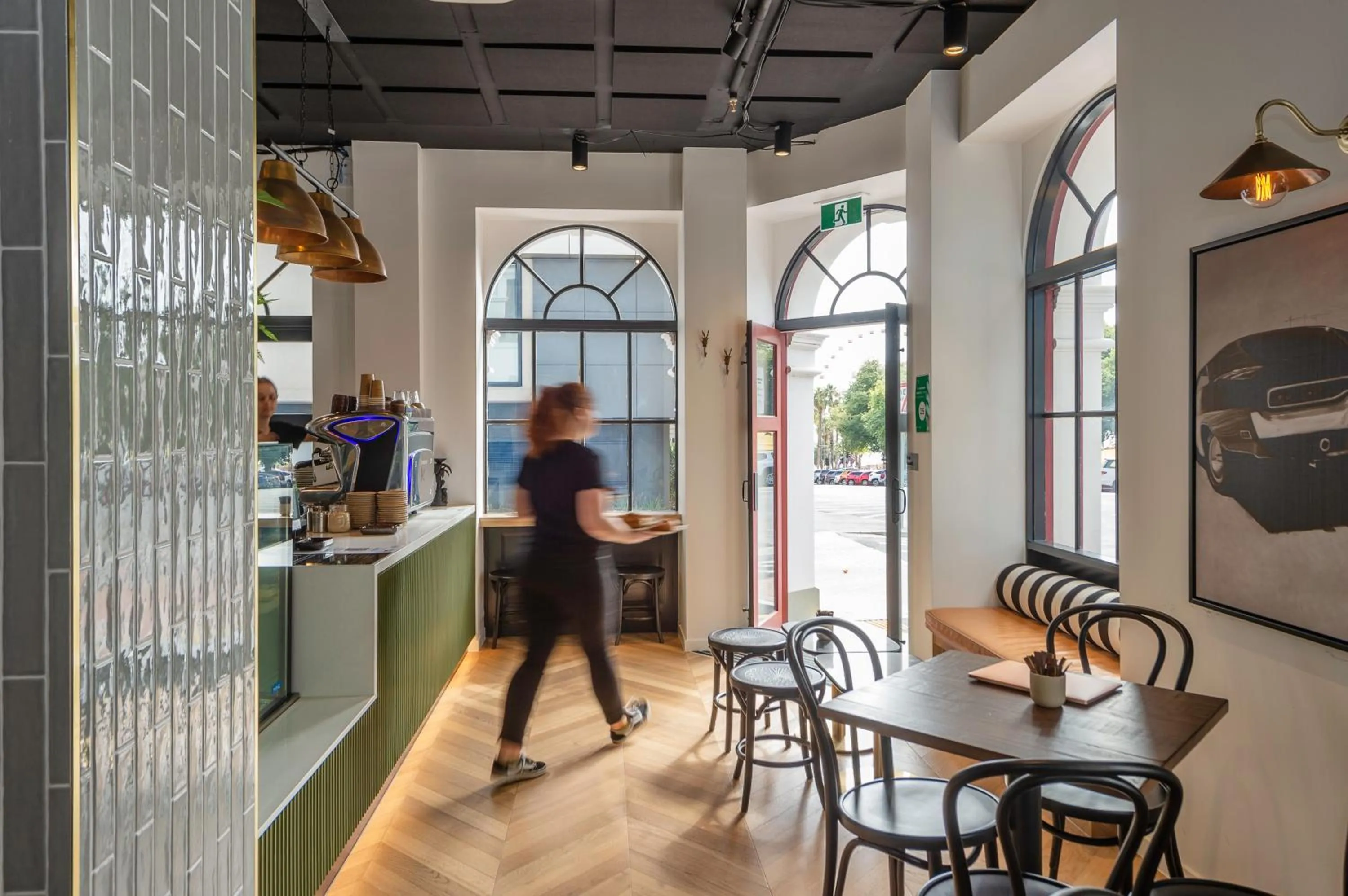 Restaurant/places to eat in Oaks R Suites Geelong