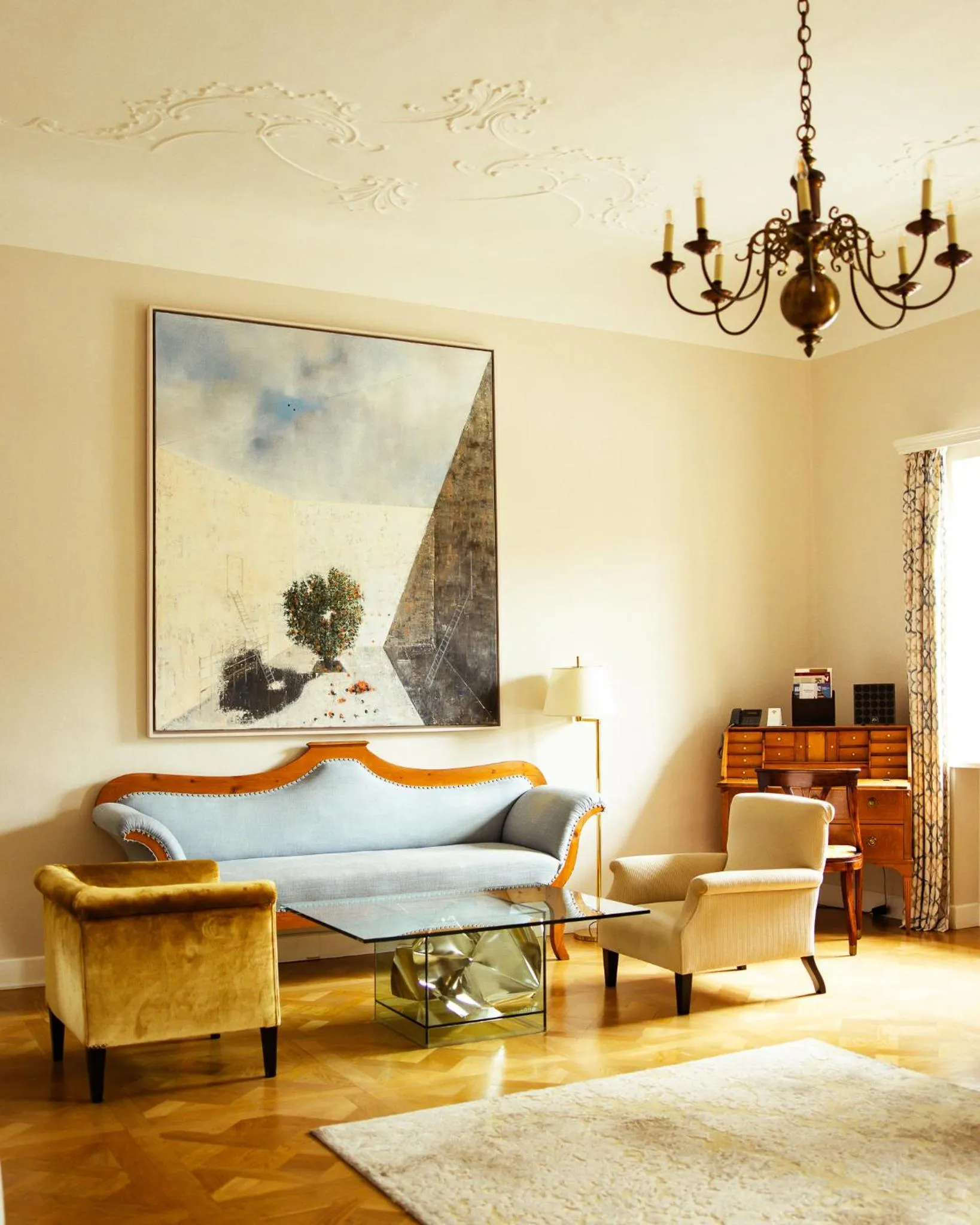 Living room, Bed in Schlossberghotel