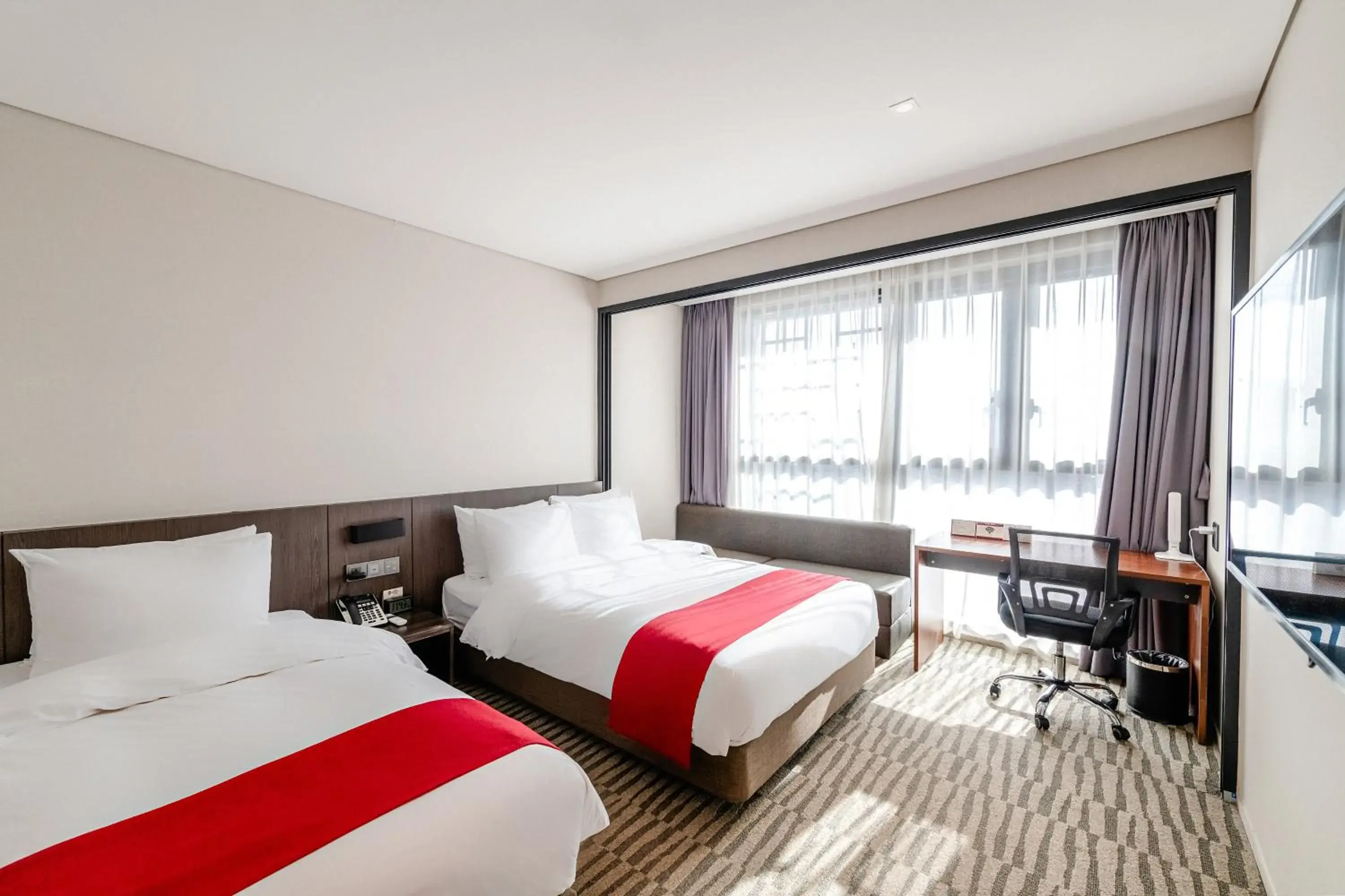 Deluxe Twin Room in Best Western Plus Jeonju Deluxe Twin Room in Best Western Plus Jeonju