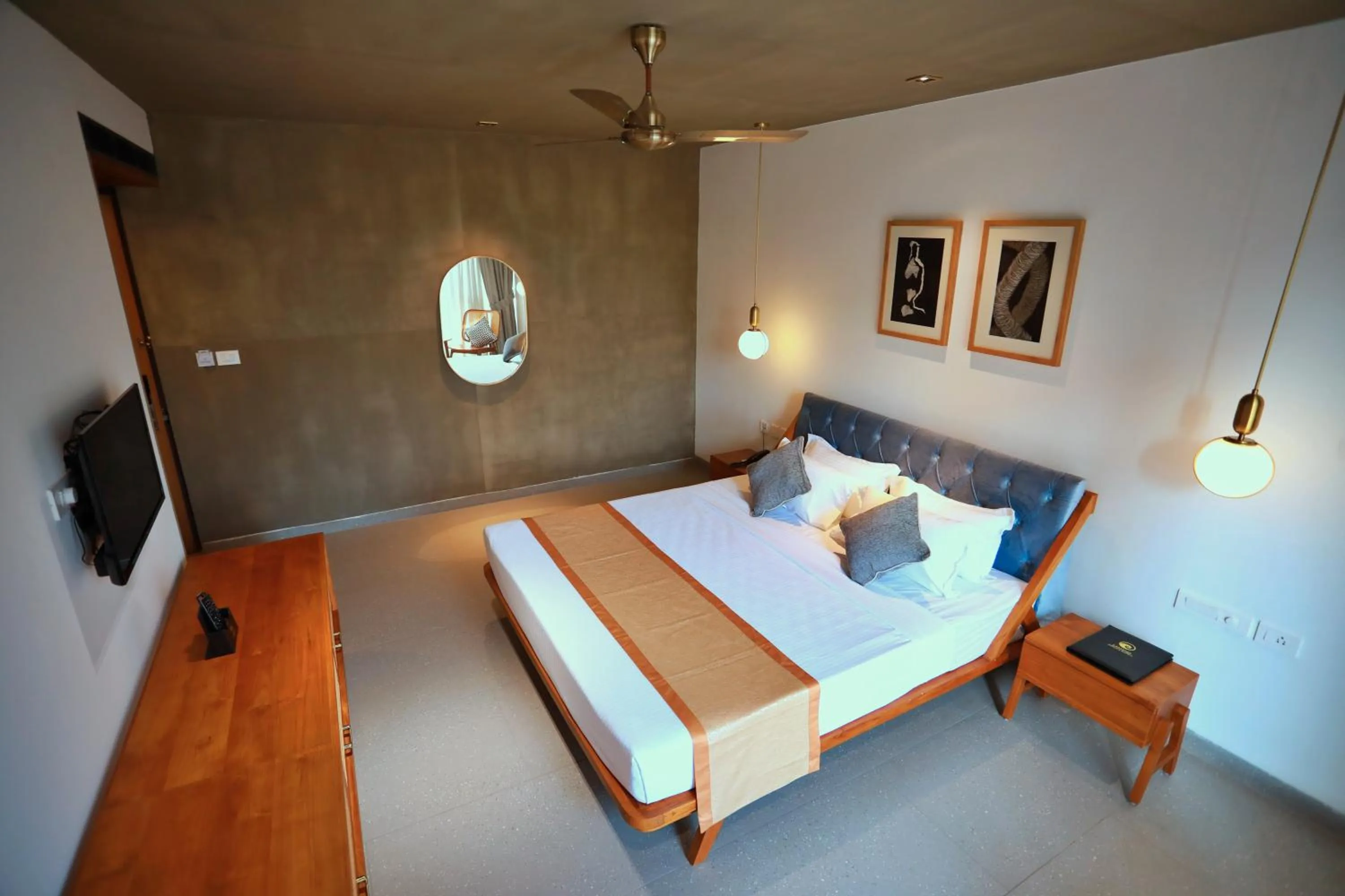 Photo of the whole room, Bed in E.05 City Inn