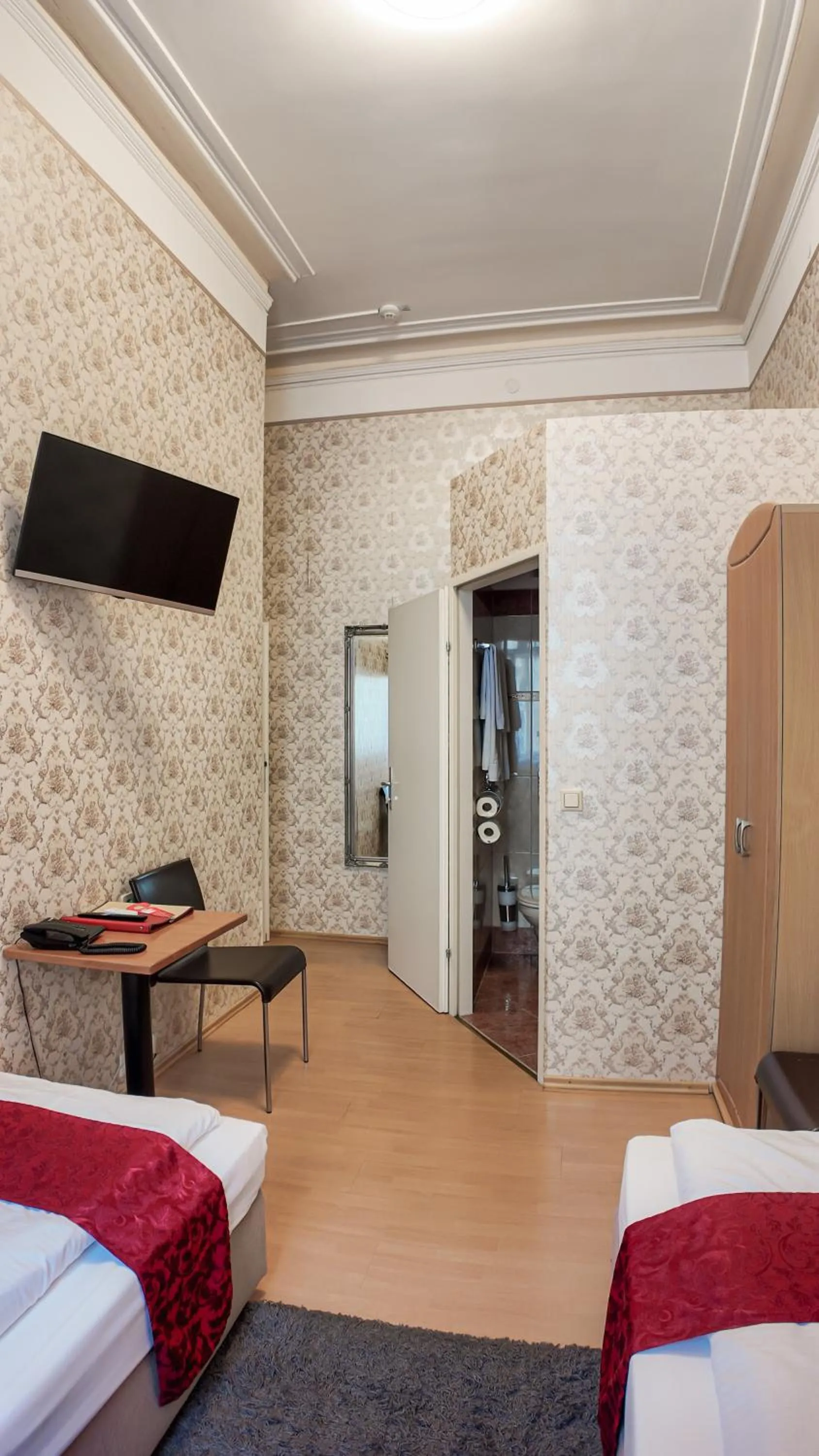 Bed in HPA Hotel Andreas