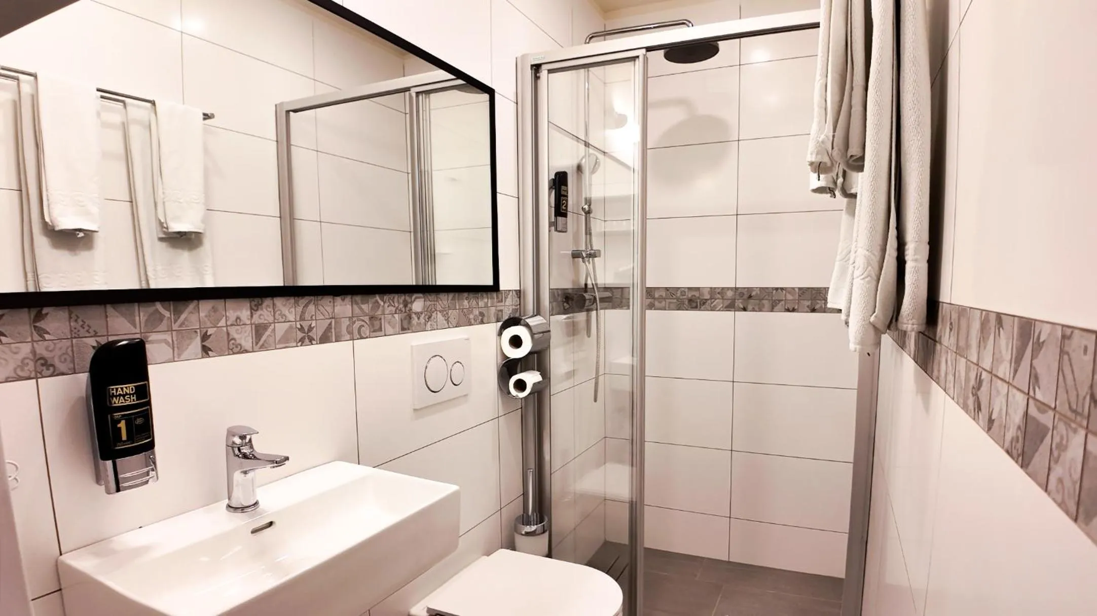 Shower in HPA Hotel Andreas