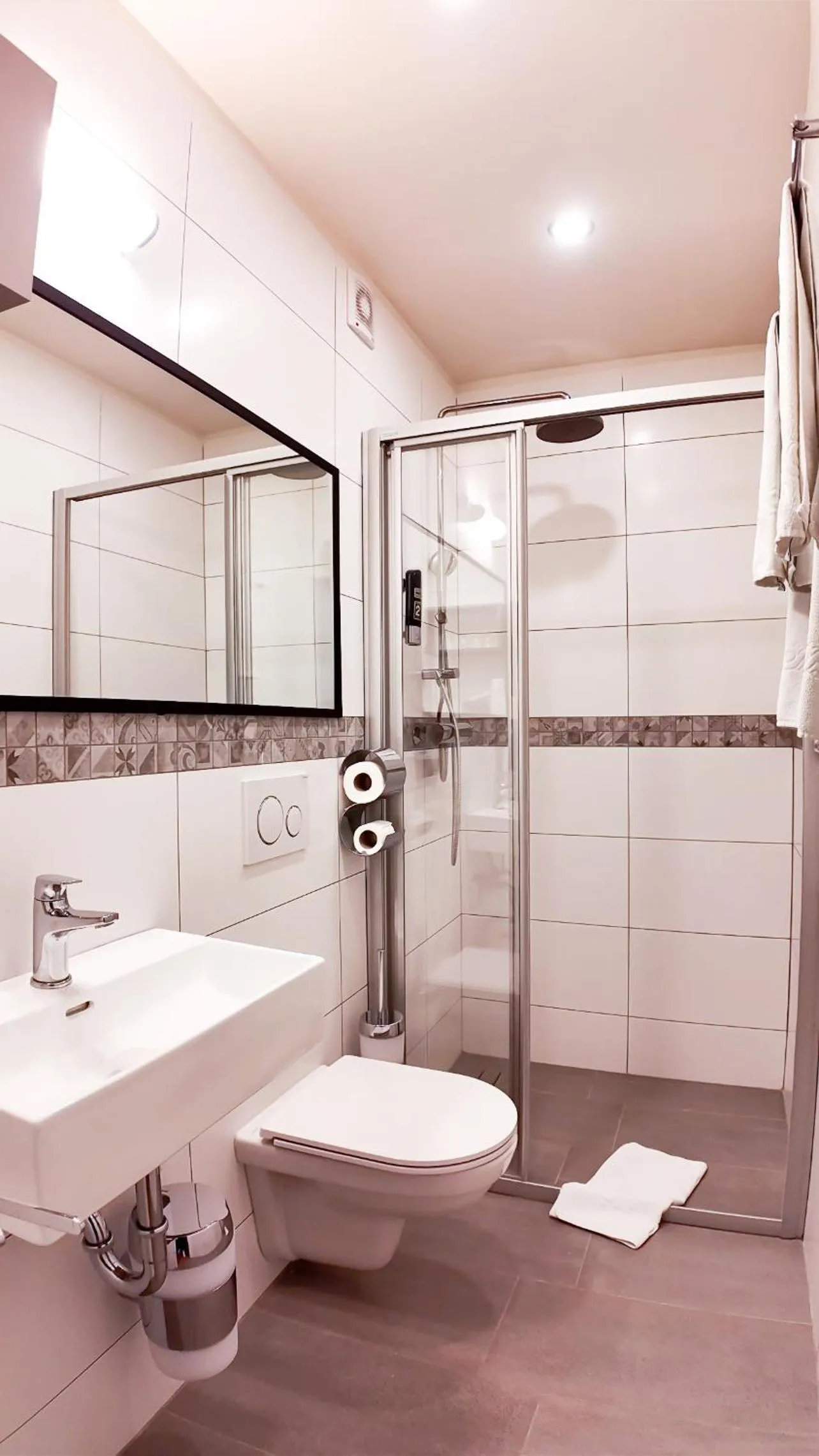 Shower in HPA Hotel Andreas