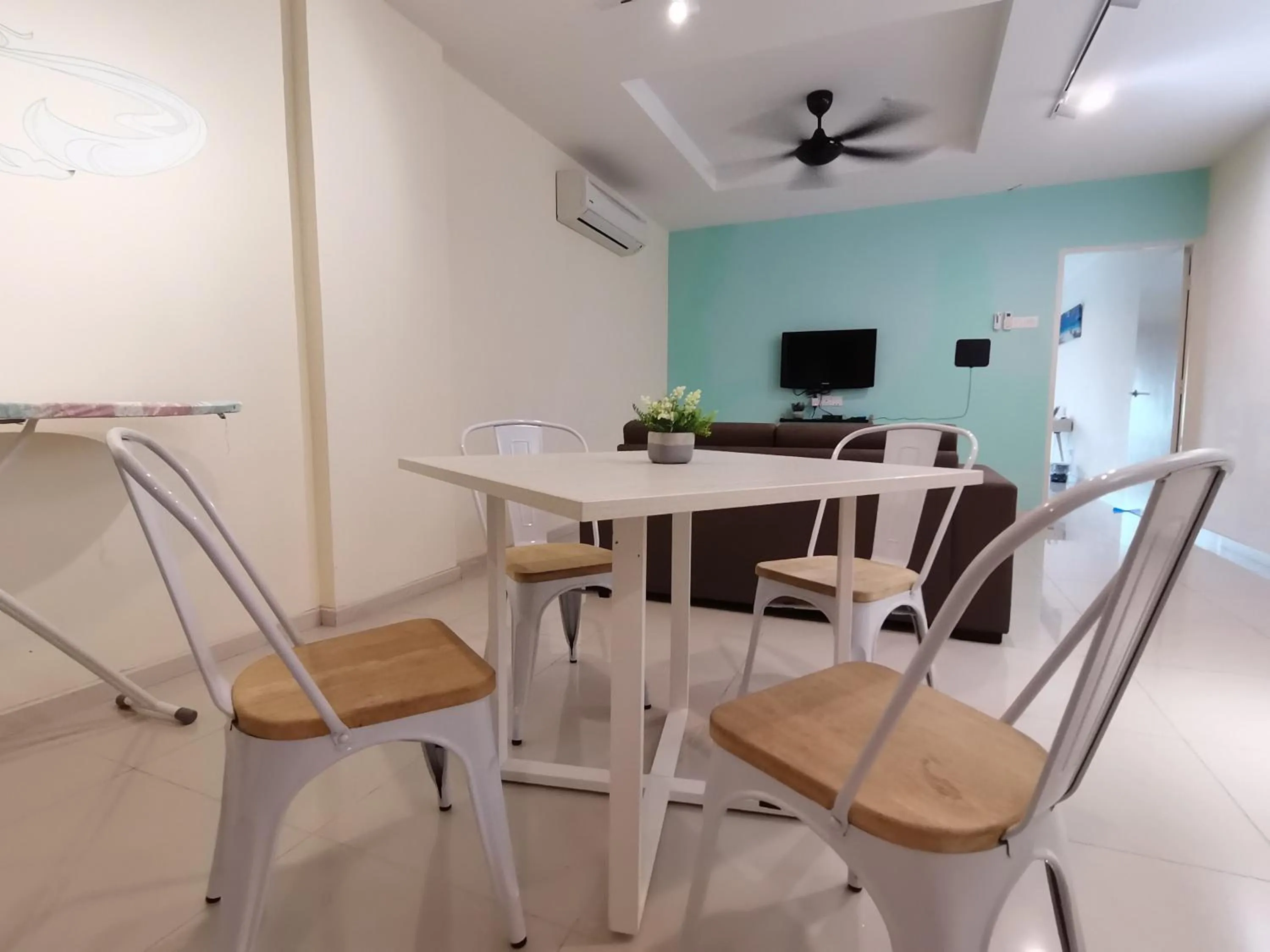 Marina Island Lumut Homestay by Goopro