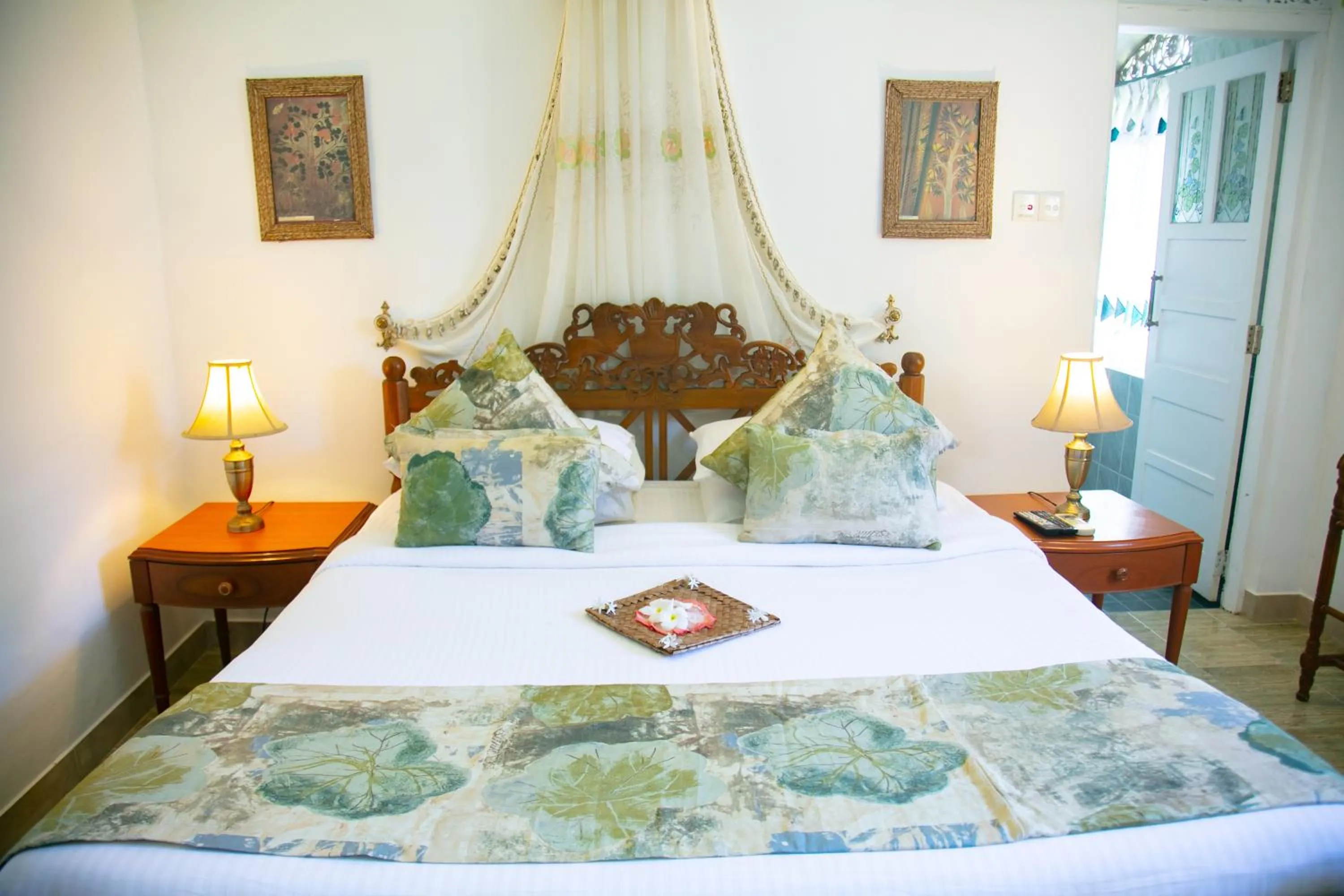 Bed in Manor House-Kandy