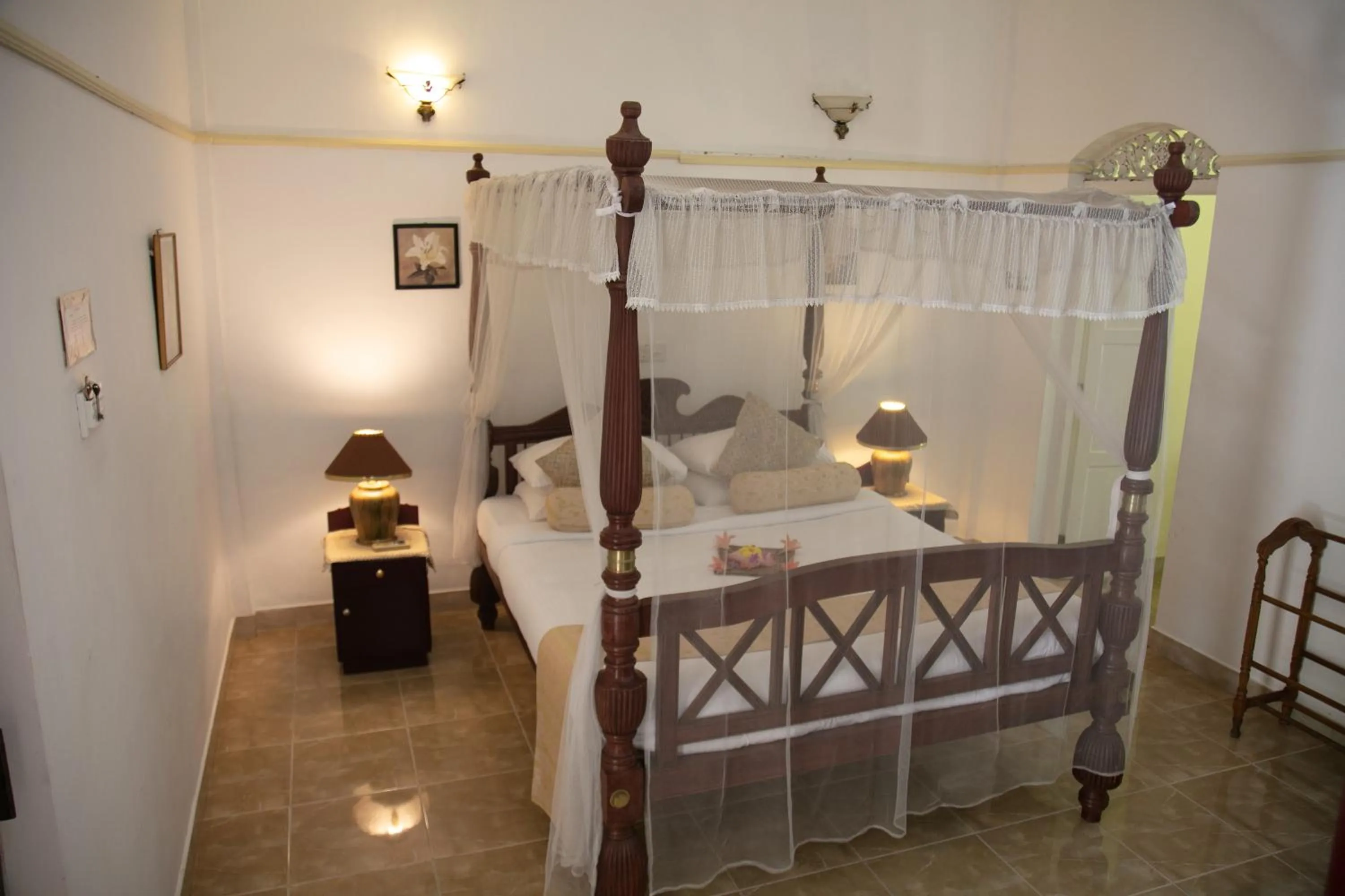 Photo of the whole room, Bed in Manor House-Kandy