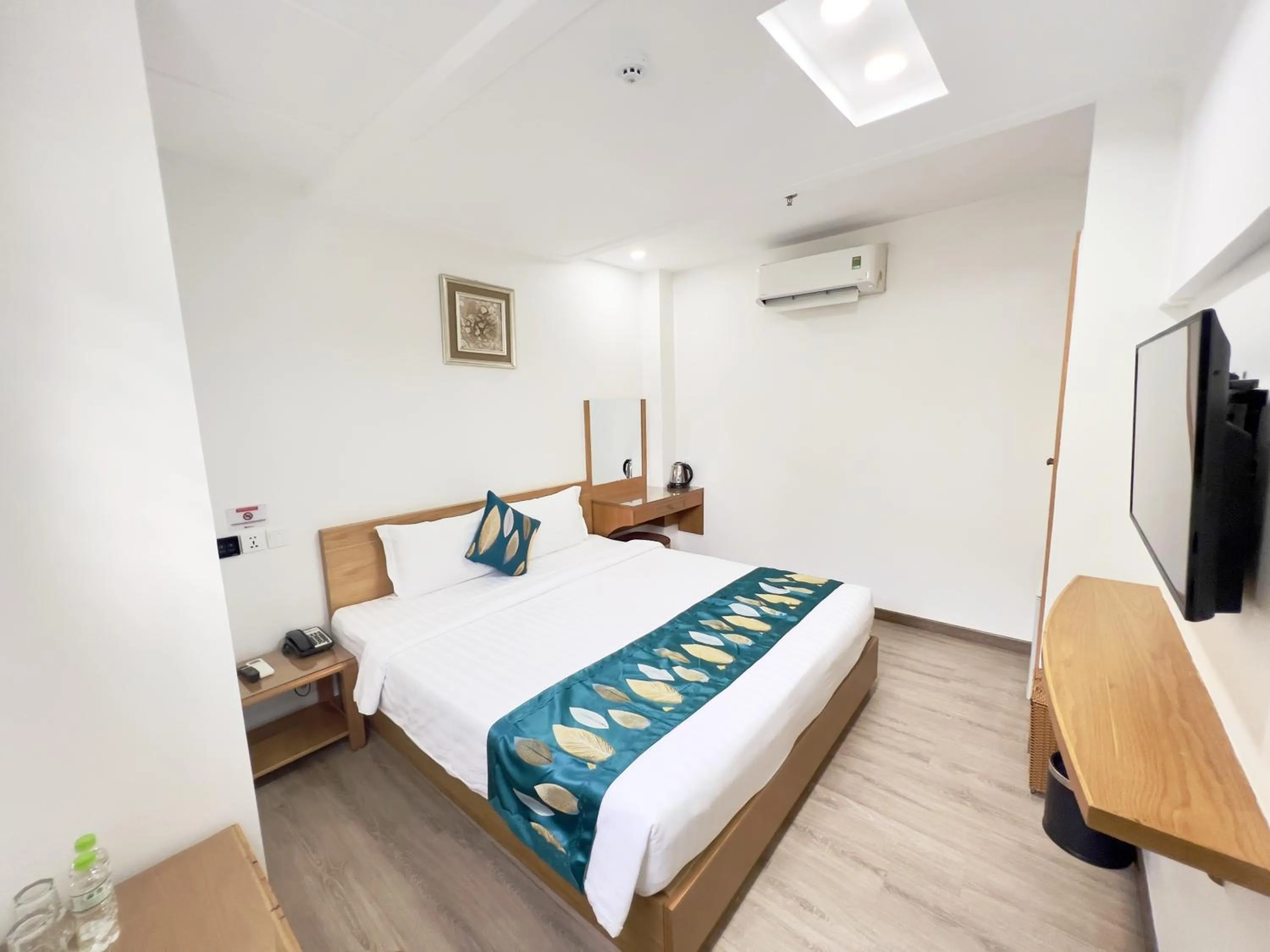 Bedroom, Bed in Sao Mai Hotel