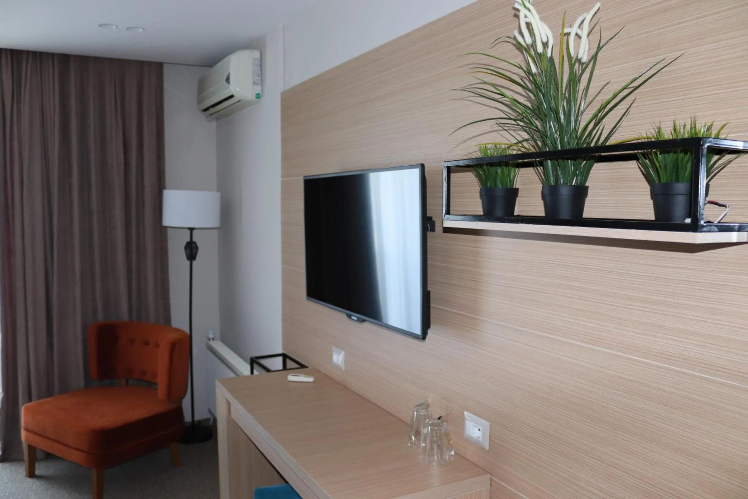 TV and multimedia in Perla Hotel