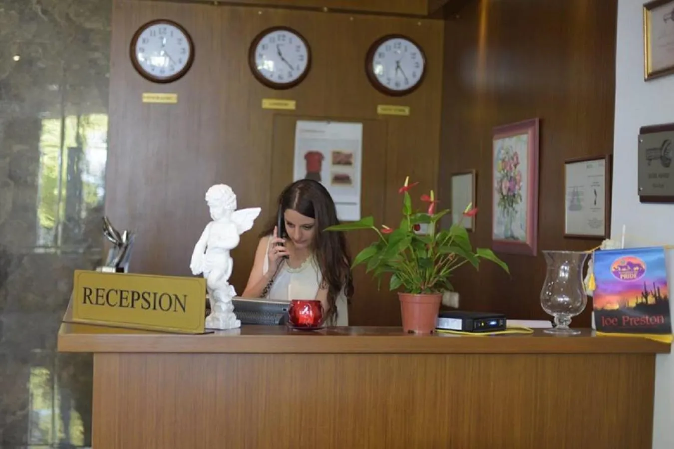 Lobby or reception in Perla Hotel