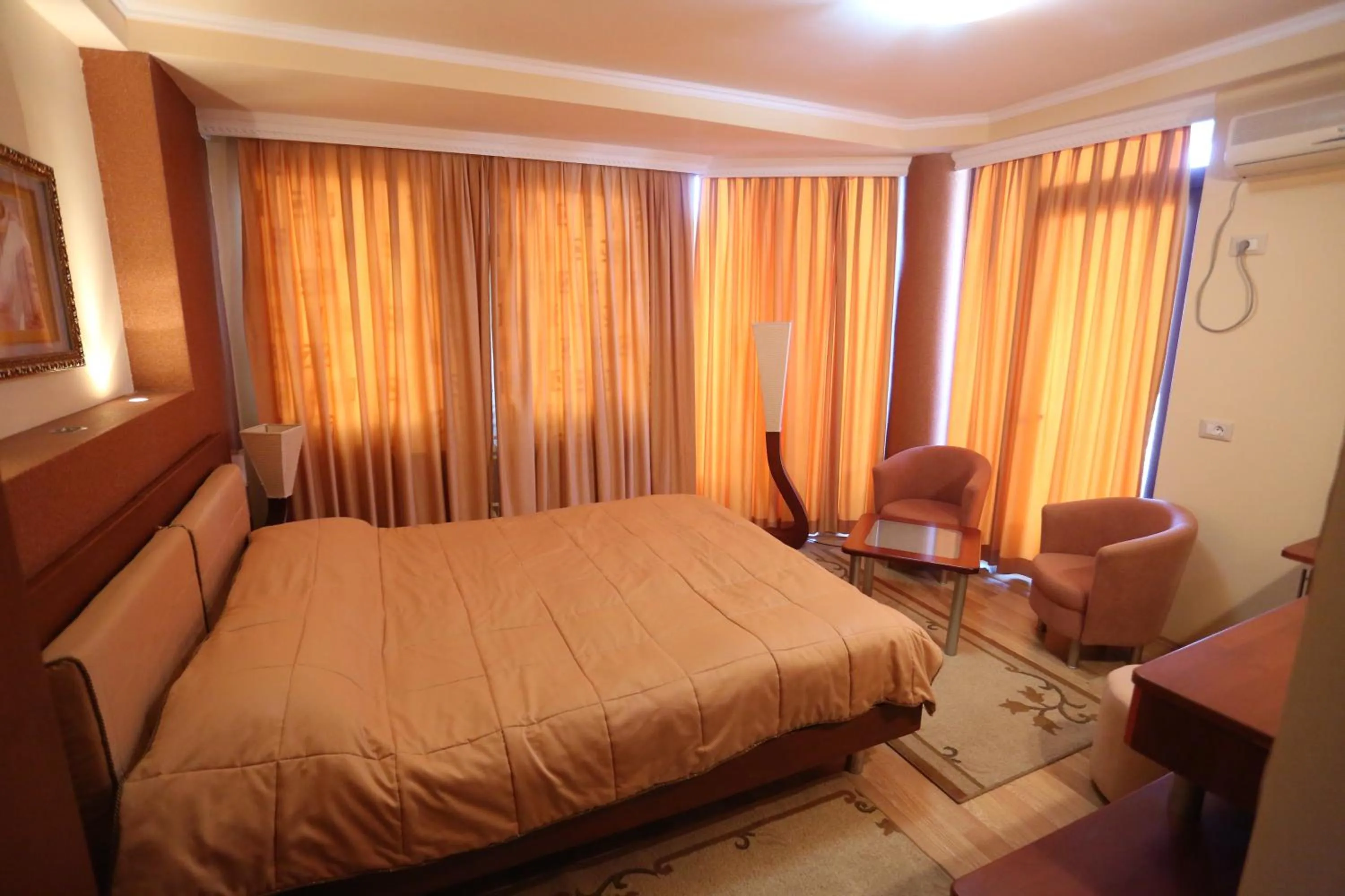 Bedroom, Bed in Perla Hotel