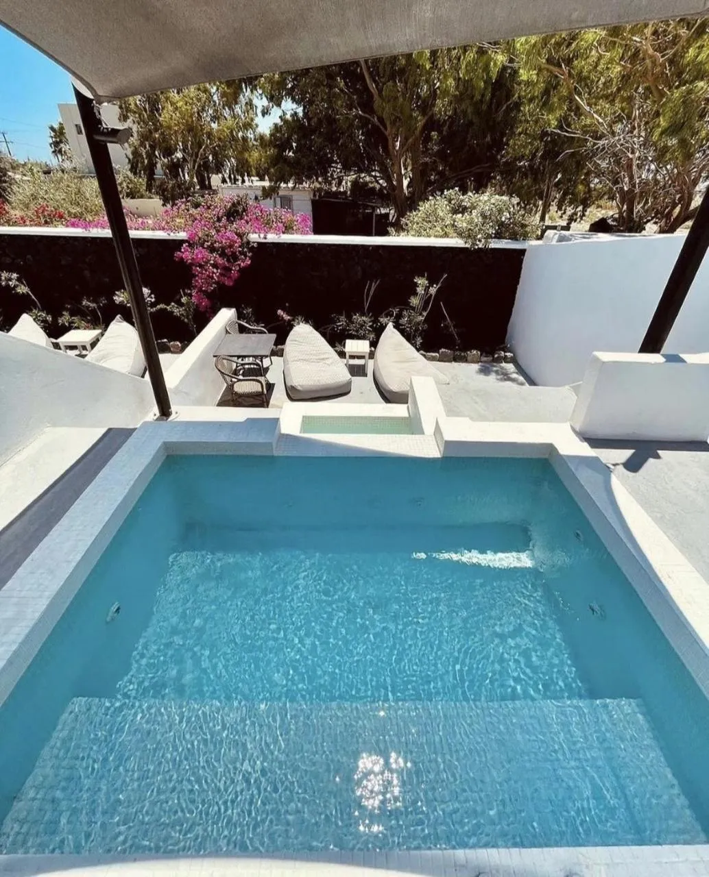 Hot Tub in Santa Irina Luxury Sunny Lofts